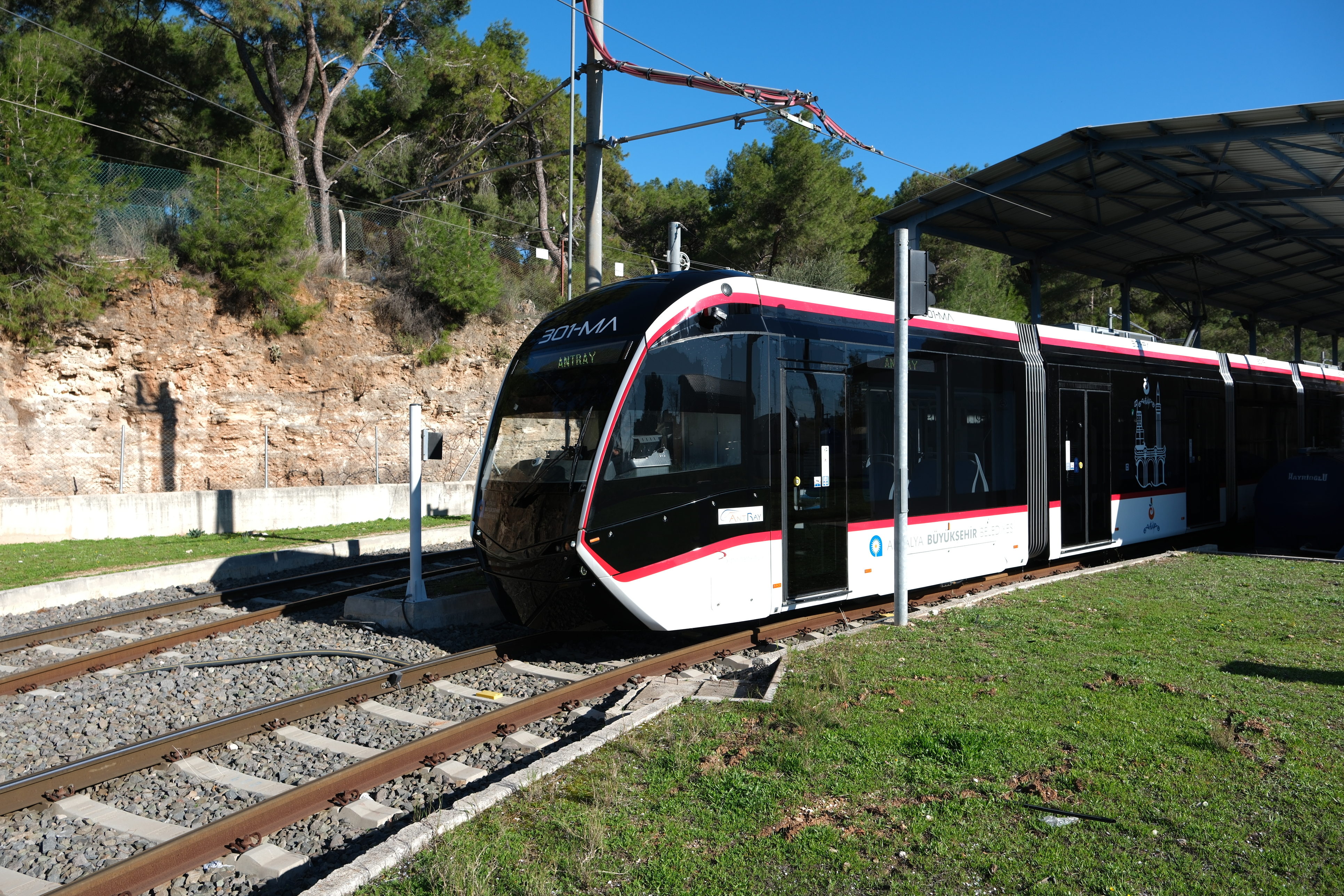 Tramvaylar, Antalyalılara Pırıl Pırıl Ulaşım Sunuyor (9)