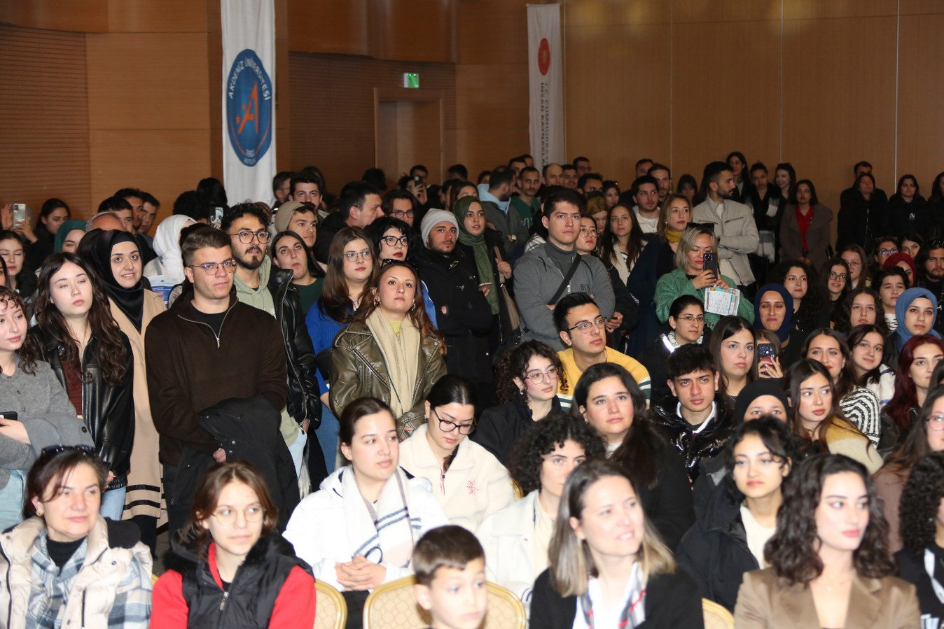 Hm Türkiye'nin Ilk Astronotu Gezeravcı, Günkaf’ta Öğrencilerle Buluşt (1)