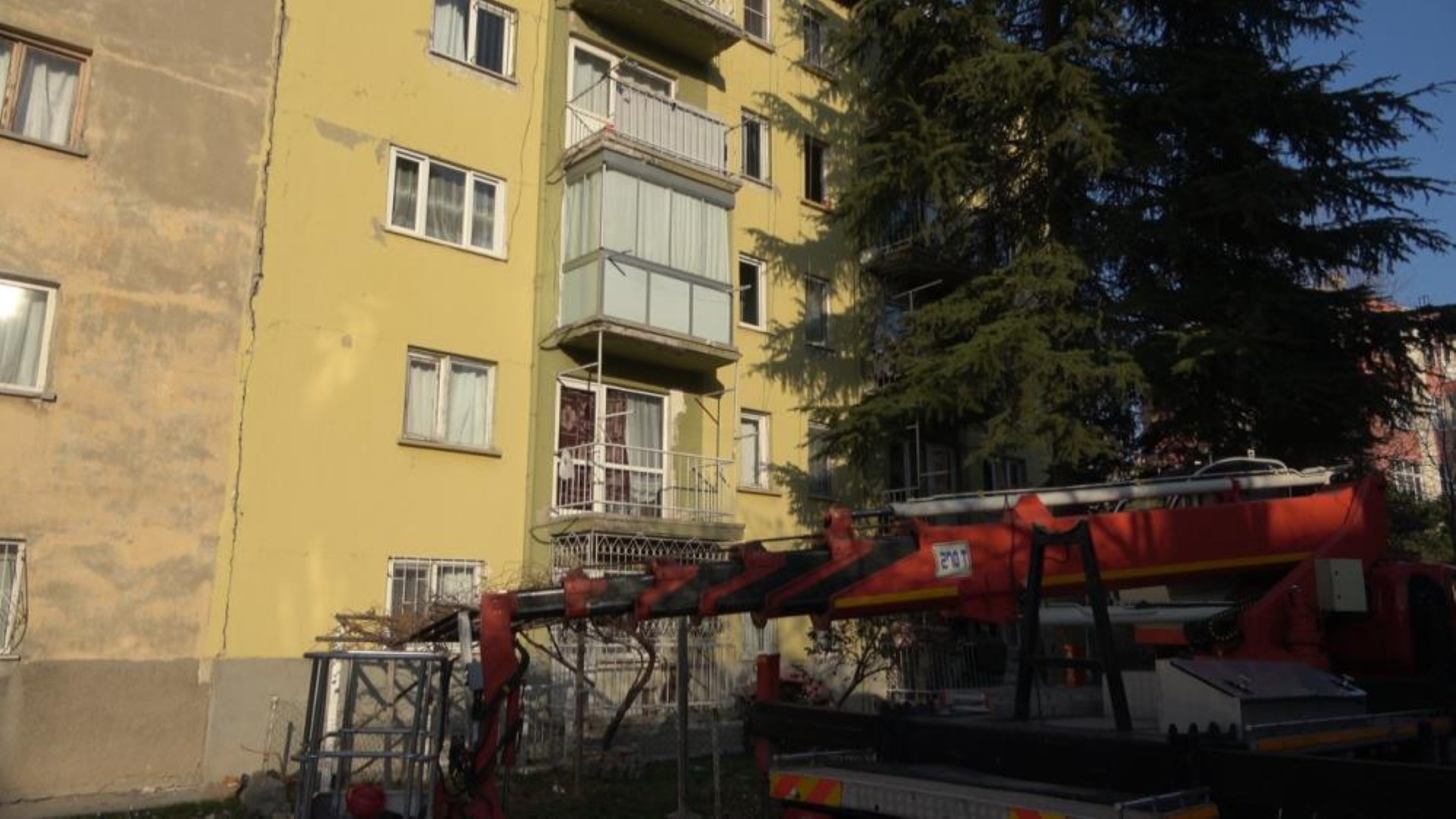 Konyada Apartman Bosaltildi (5)