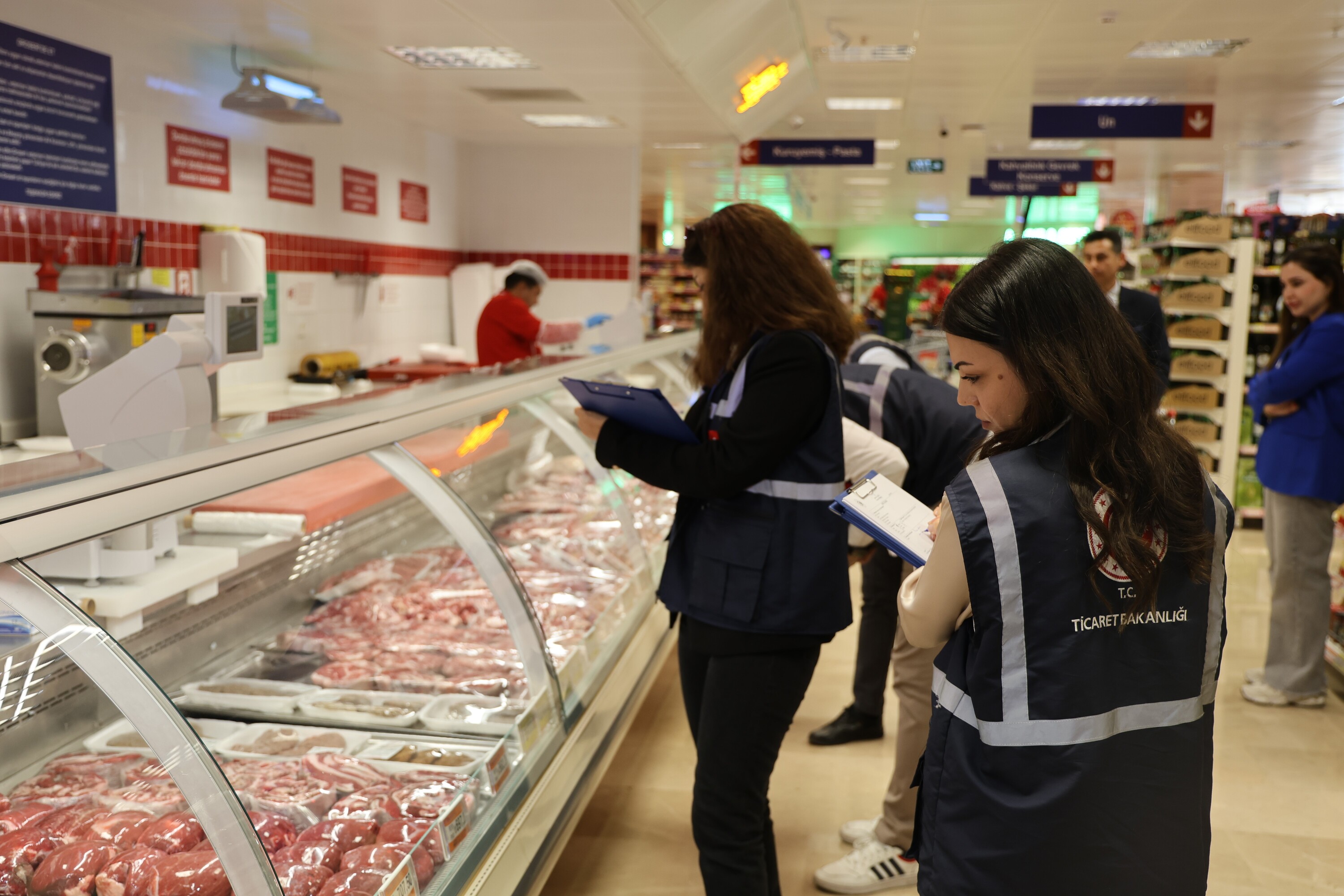 Adana'da Bayram Öncesi Marketlerde Fahiş Fiyat Ve Etiket Denetimi (4)