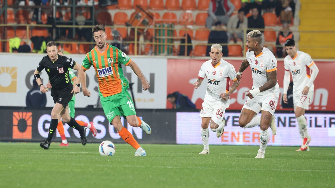 Alanyaspor Maci (1)