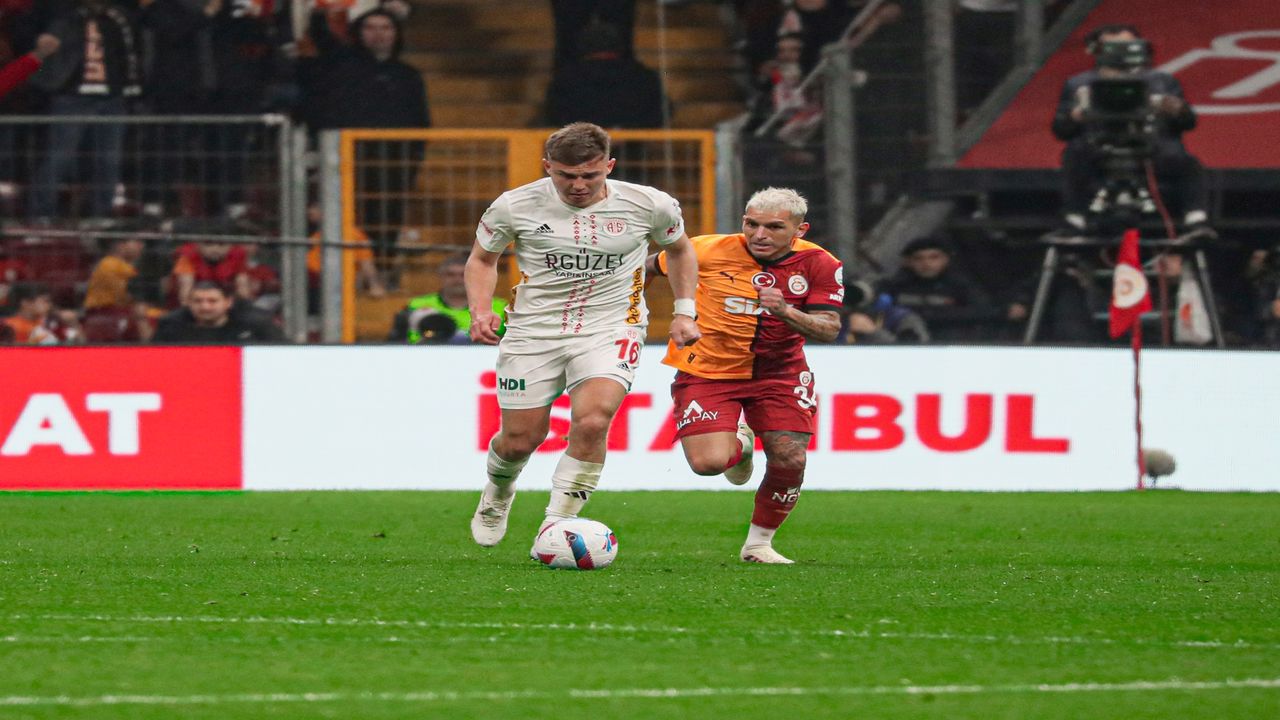 Antalyaspor Galatasaray Maci (1)