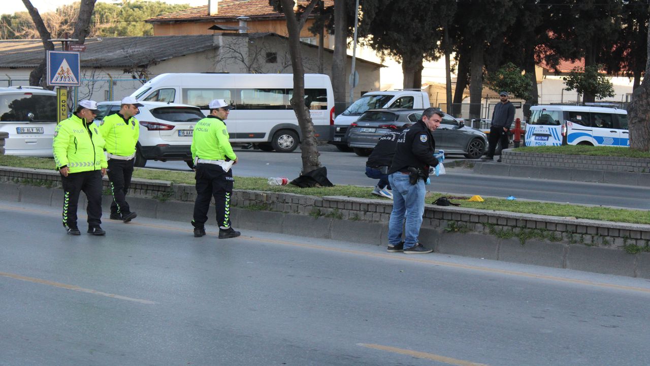 Aydinda Yasli Kadina Otomobil Carpti (2)