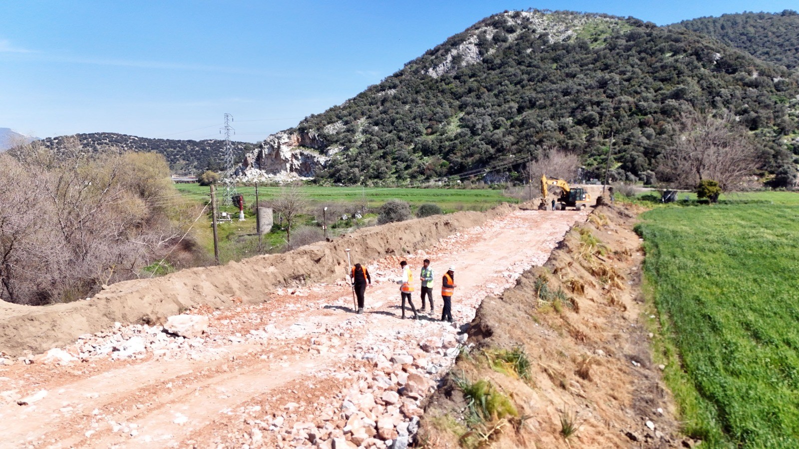 Büyükşehir’den Milas Kırsalına 80 Milyonluk Yol Yatırımı (3)