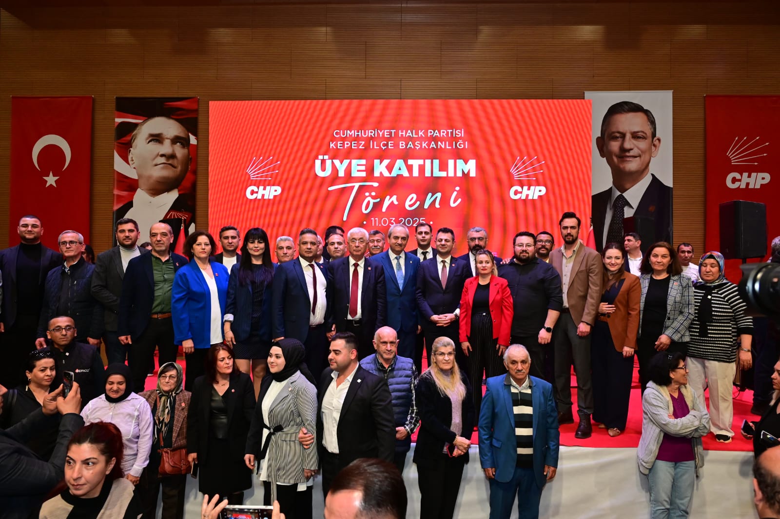 Chp Kepez’de Yeni Üyelere Rozetleri Törenle Takıldı (2)