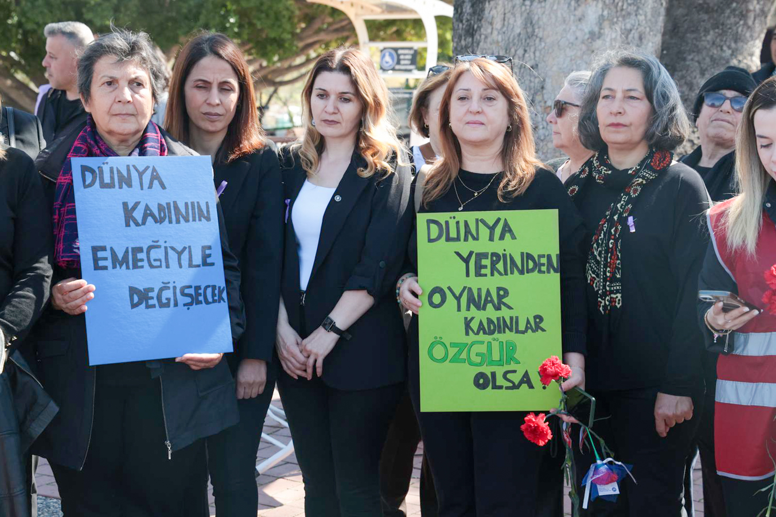 Dr. Niyazi Nefi Kara’dan Kadınlar Günü’nde Anlamlı Destek (3)