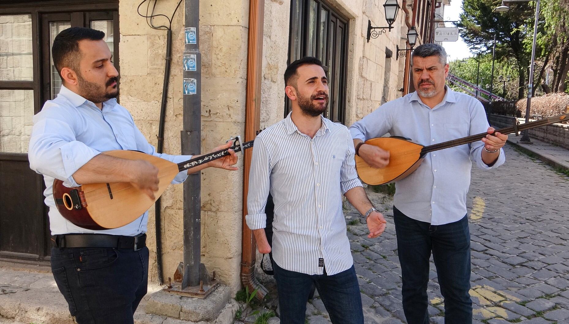 Eli Bileğinden Koptu, Hayattan Kopmadı (2)