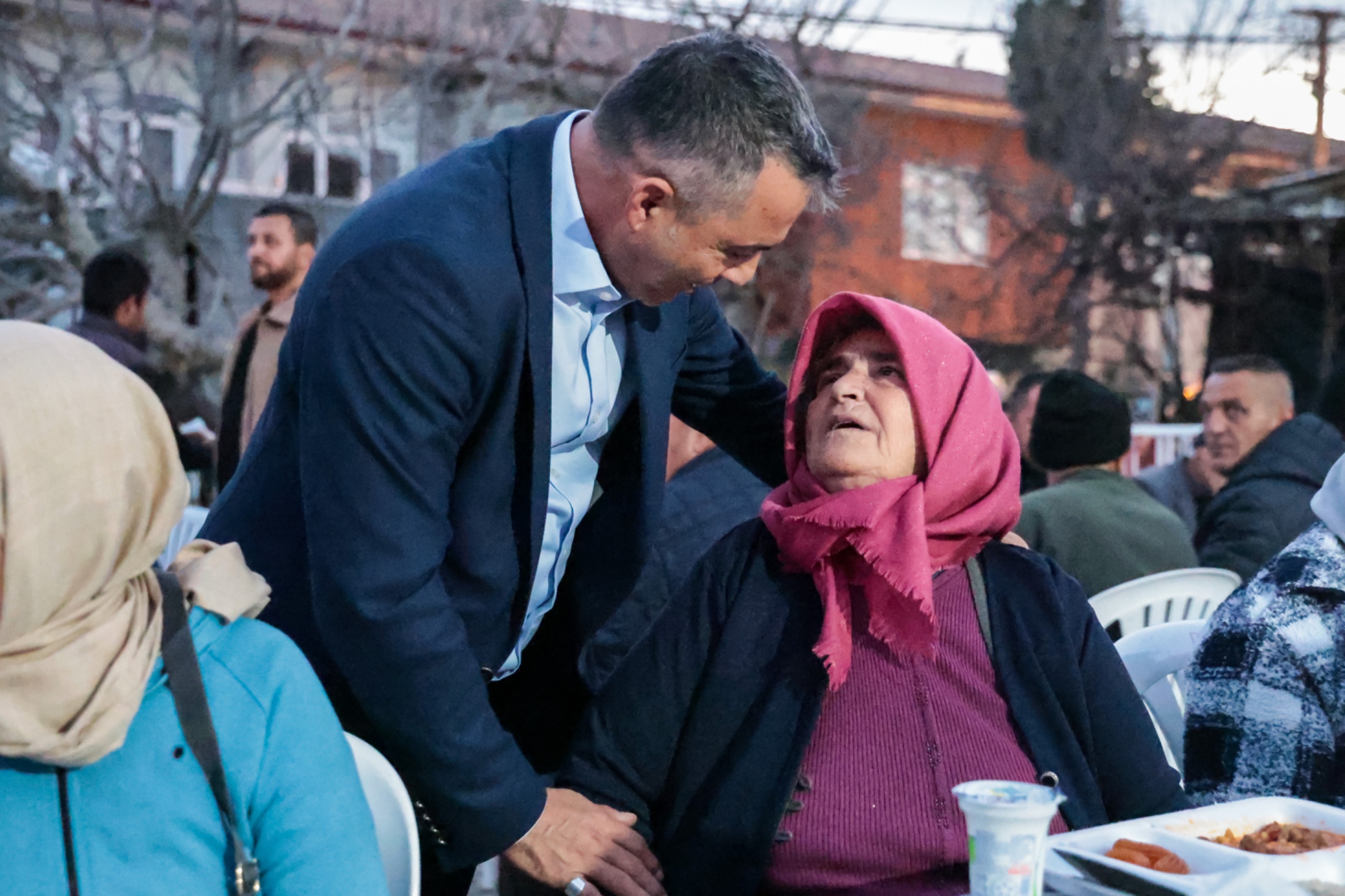 Manavgat Belediyesi, Gündoğdu Mahallesi’nde Iftar Sofrası Kurdu (5)