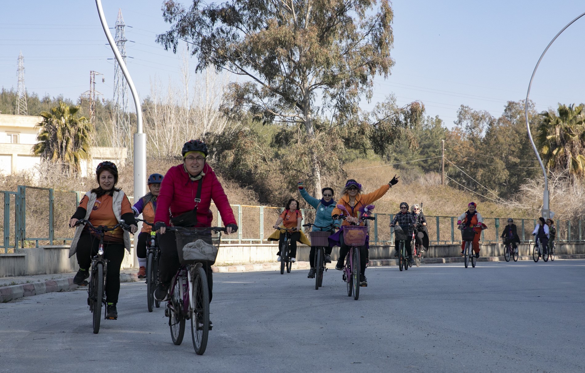 Mersin'de Bisikletli Kadınlar 'Pedalları Çeviriyoruz' Etkinliğinde Buluştu (1)