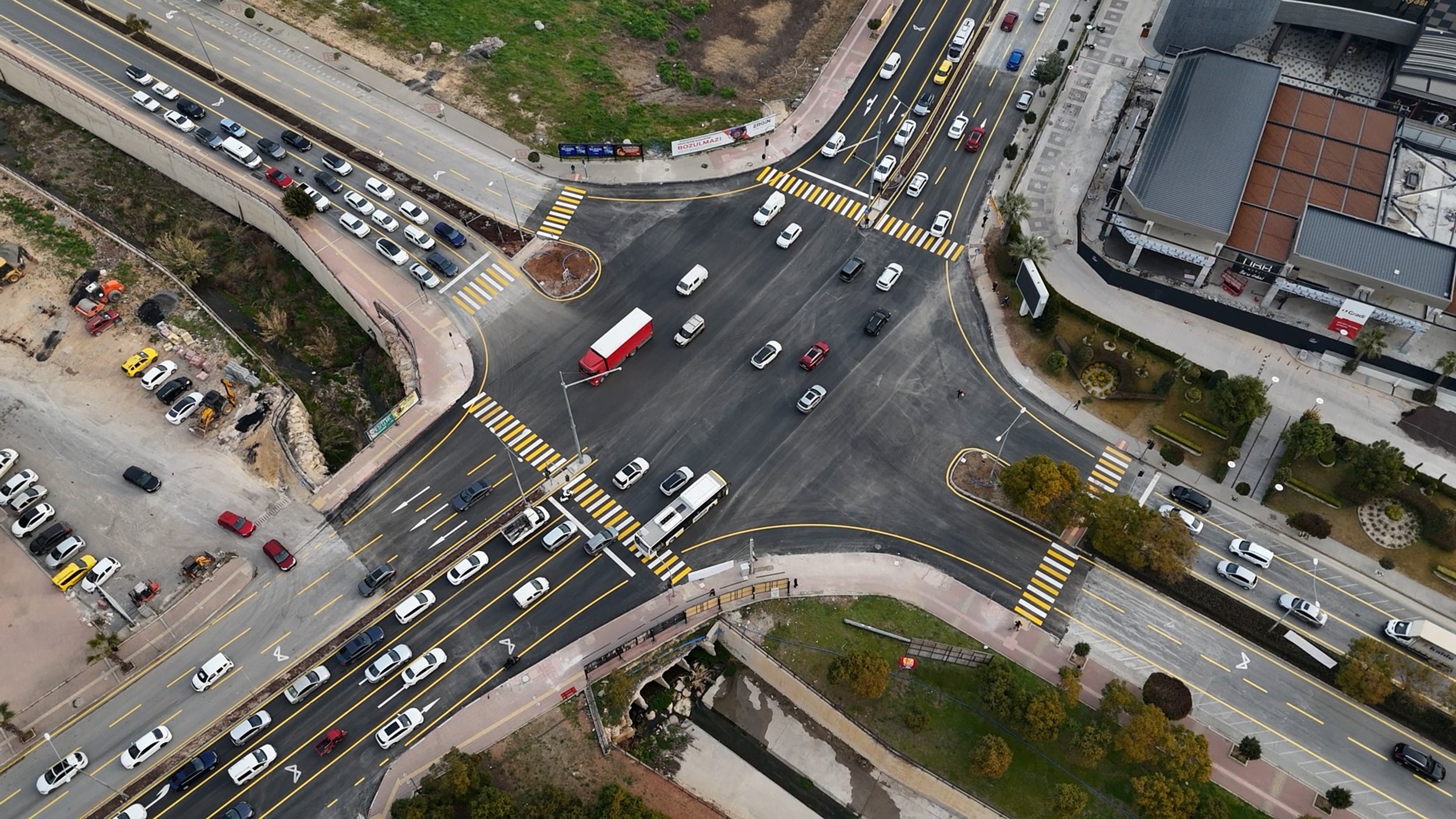 Mersin'de Trafik Yoğunluğu 'Akıllı Kavşak' Uygulamasıyla Hafifletiliyor (4)