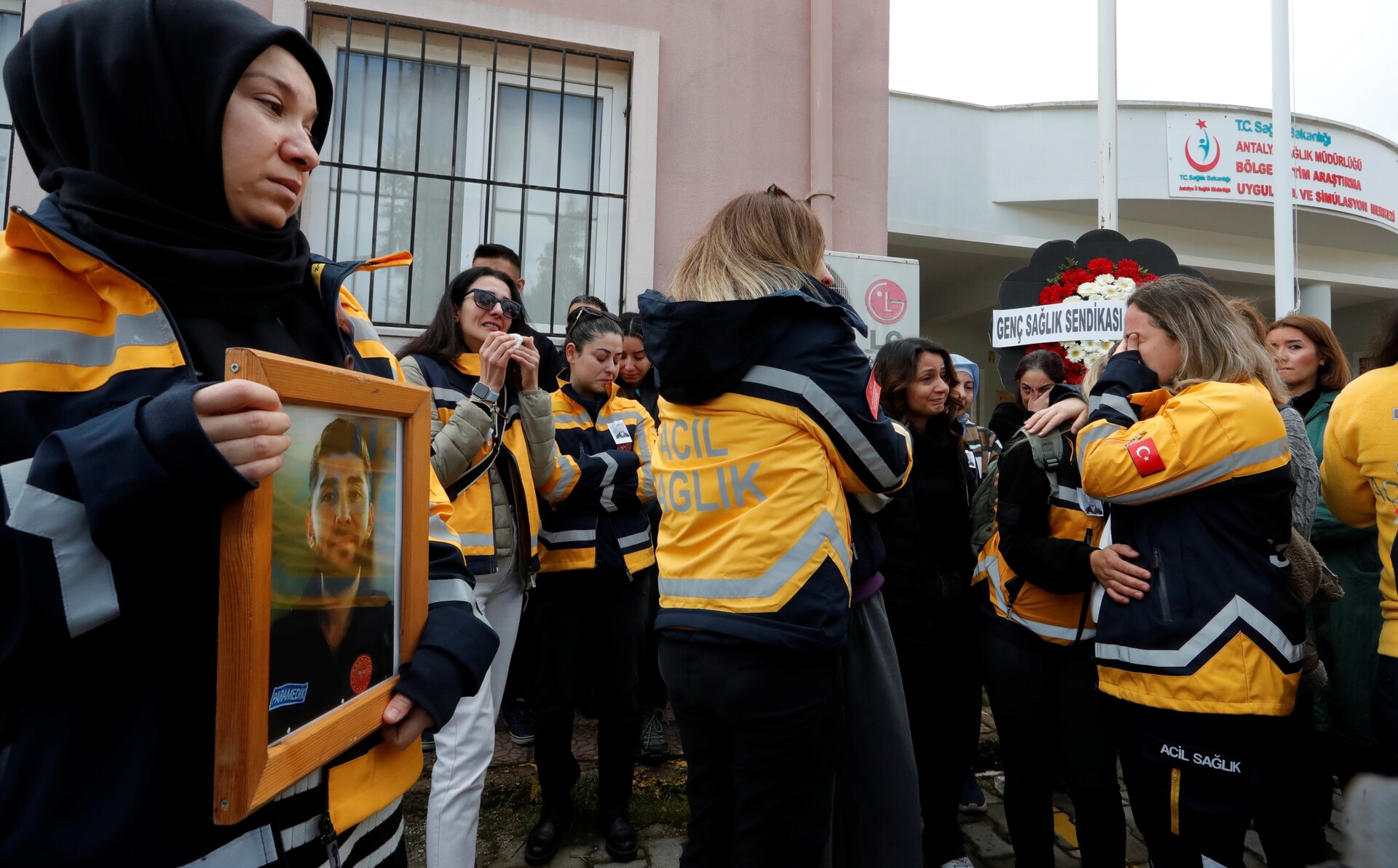 ‘Yok' Cevabını Kabul Etmeyen 4 Kişi Genç Paramediği Hayattan Kopardı (6)