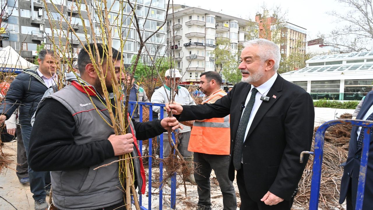 Ispartada Ucretsiz Fidan Dagitildi (1)