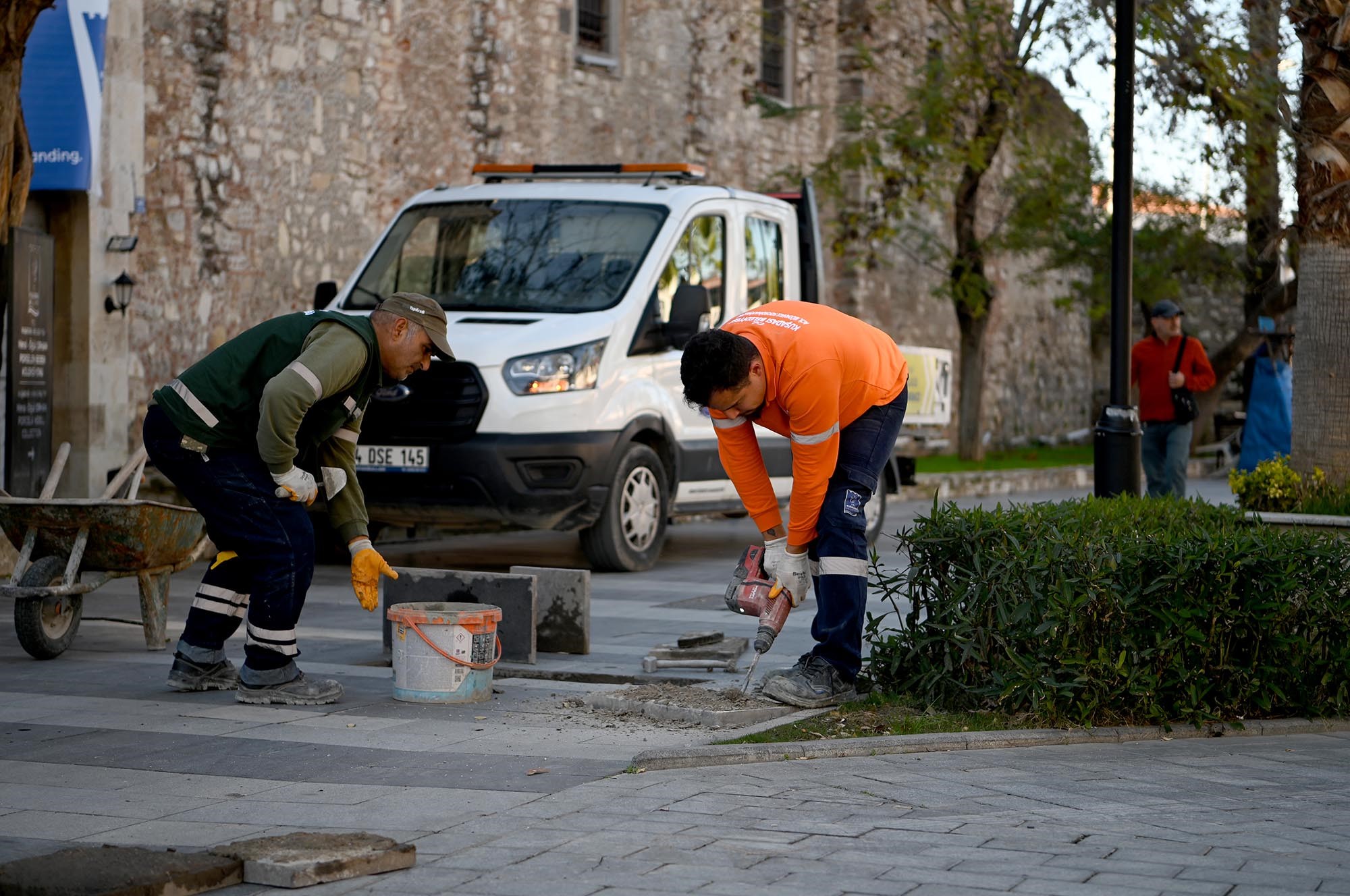 Kuşadası Belediyesi Kenti Turizm Sezonuna Hazırlıyor (1)