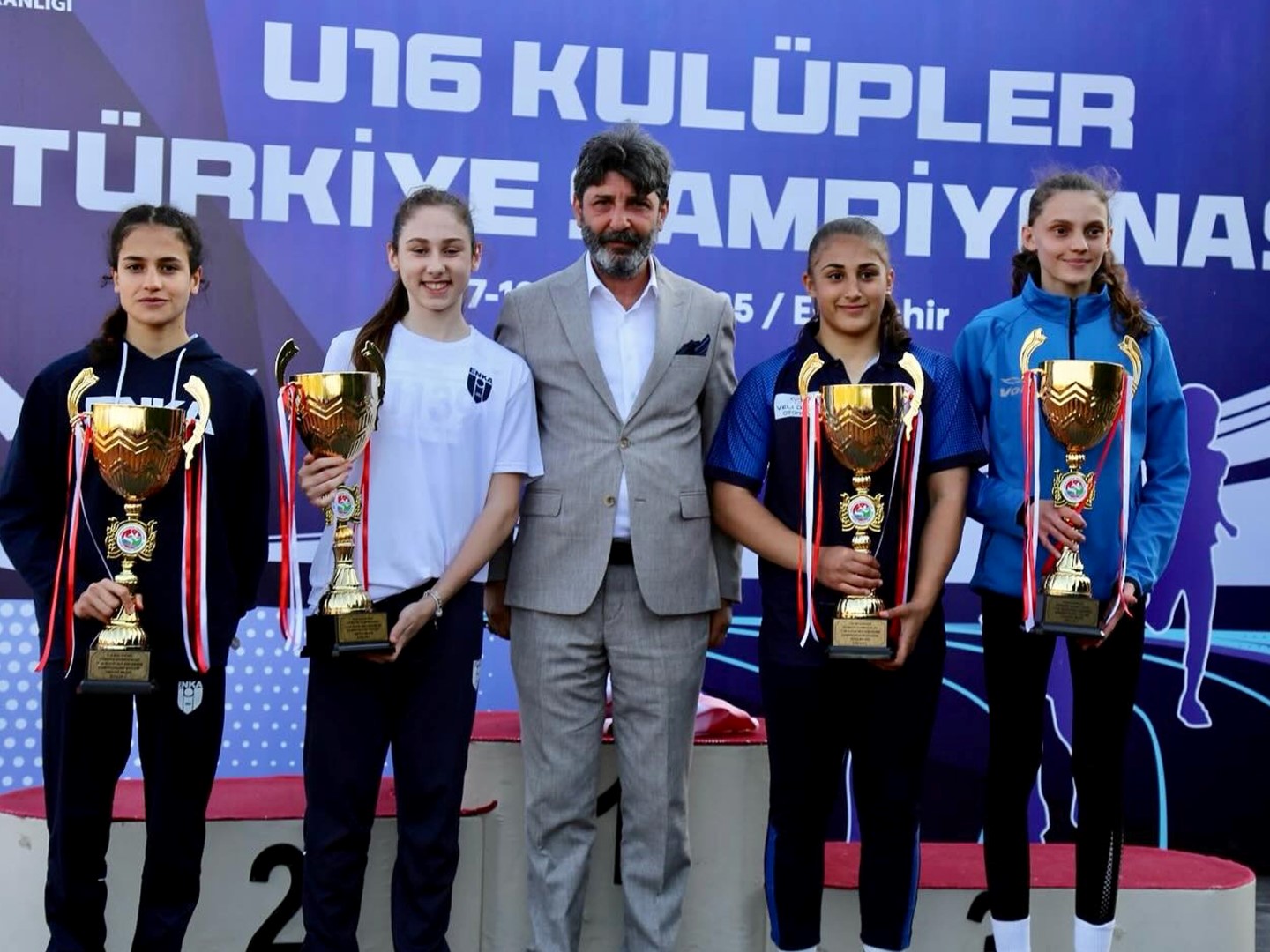 1 As Atletizm Emine Nur Bektaş (Kupa) (Large)