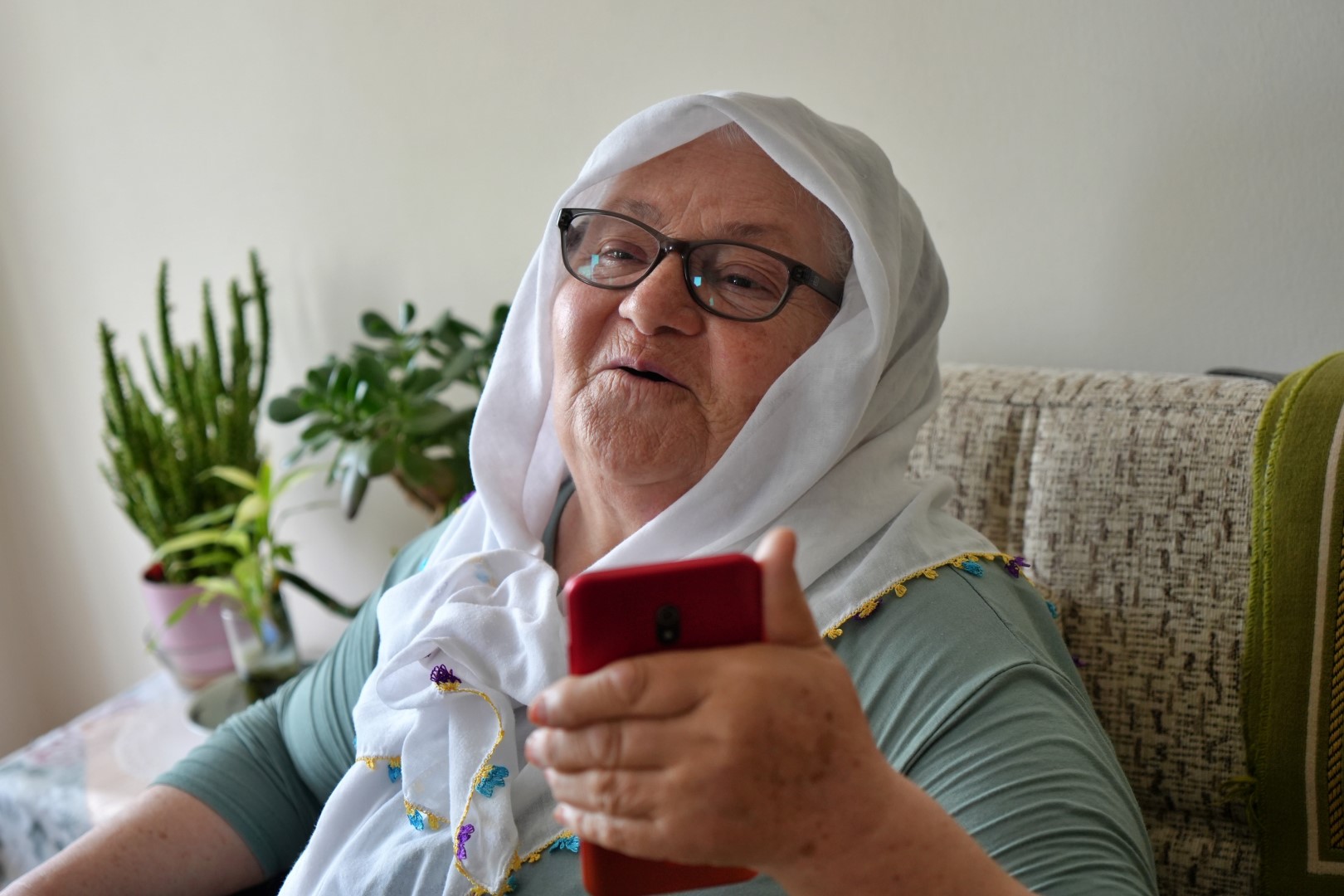80 Yaşındaki Fahriye Nineye ‘Mi̇t’ Darbesi (2) (Large)
