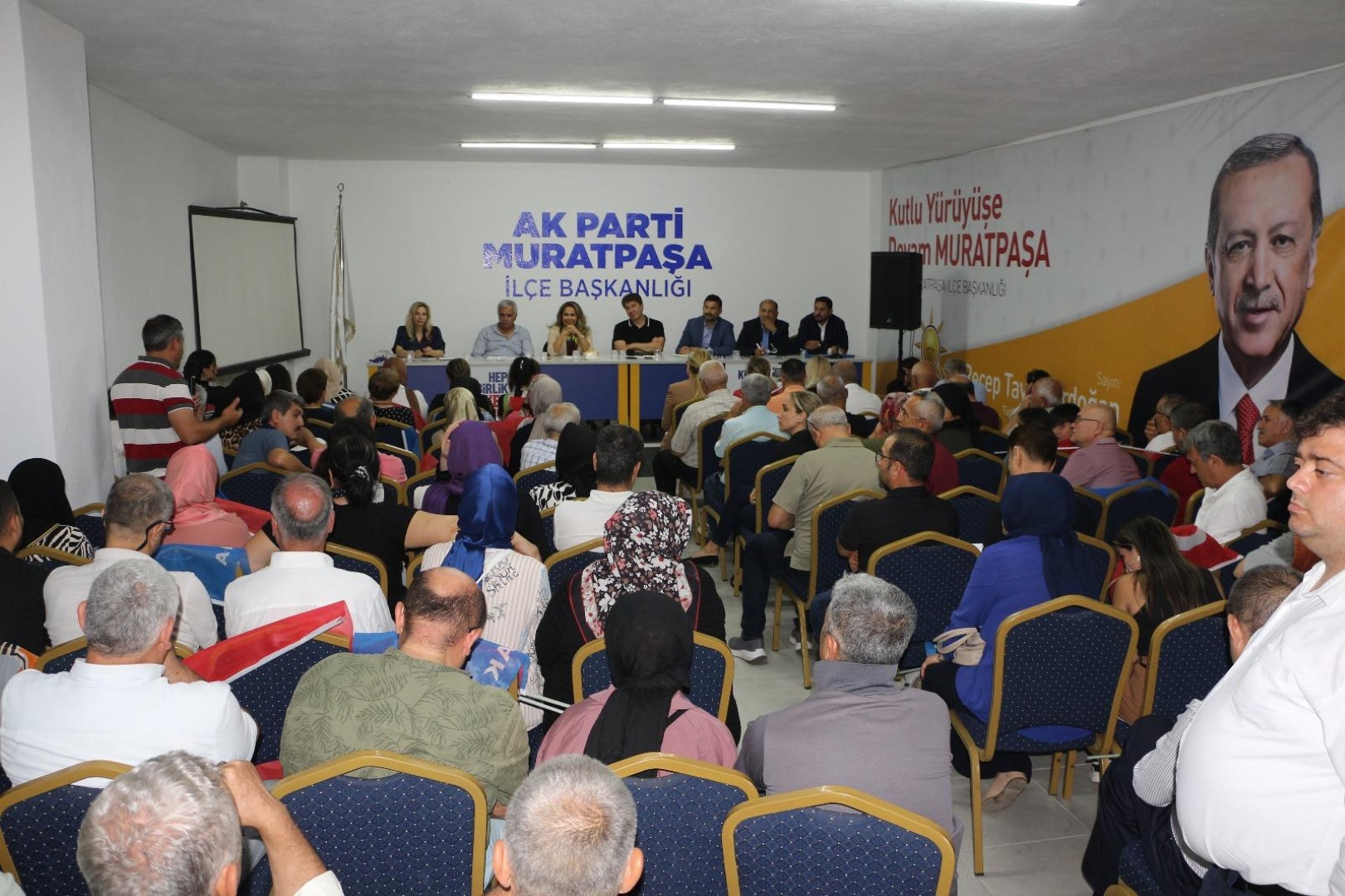 Ak Parti Antalya'da Eskileri Sahaya Sürdü (1) (Large)