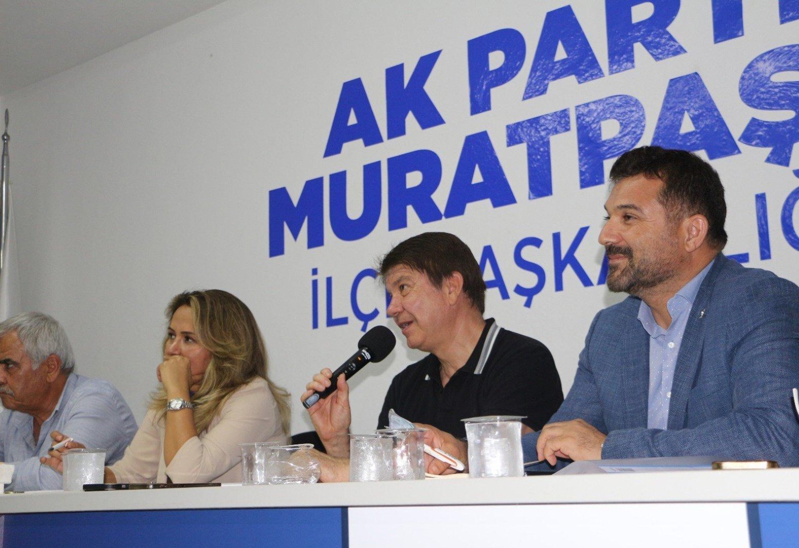 Ak Parti Antalya'da Eskileri Sahaya Sürdü (2) (Large)