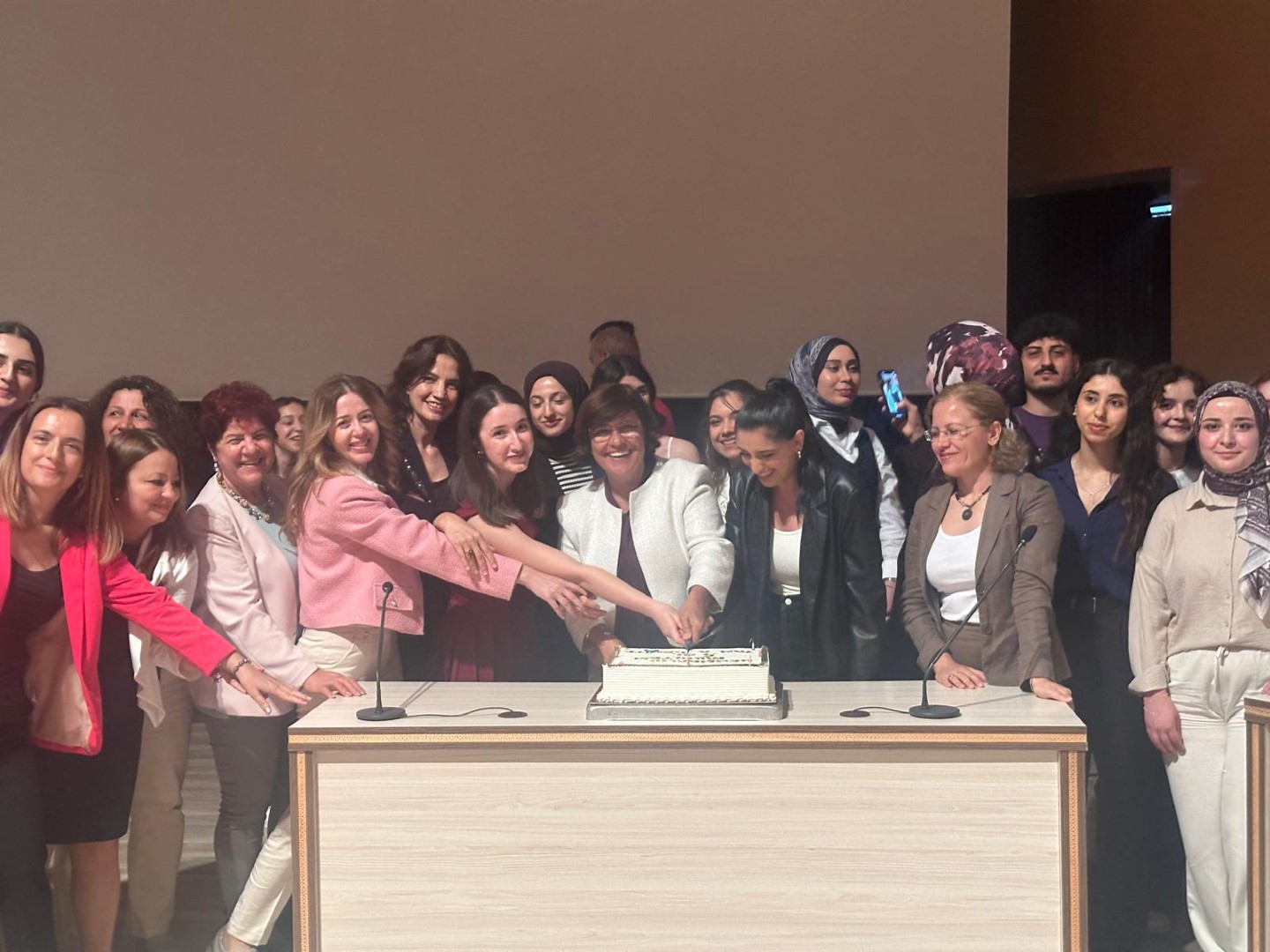 Akdeniz Üniversitesi Hemşirelik Fakültesi’ne 5 Yıllık Akreditasyon (2) (Large)