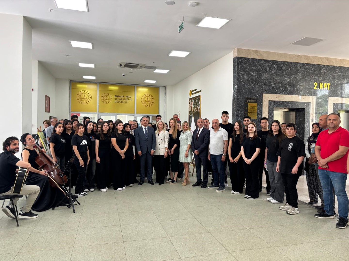 Aksu Anadolu Lisesi Resim Sergisi Açıldı (1) (Large)