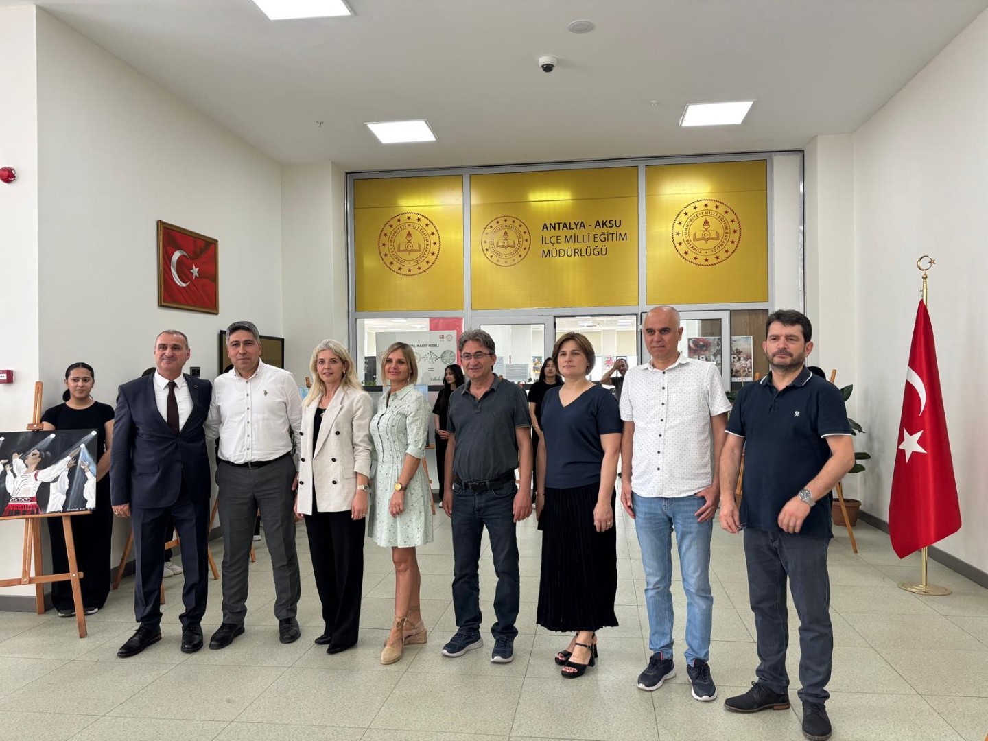 Aksu Anadolu Lisesi Resim Sergisi Açıldı (8) (Large)