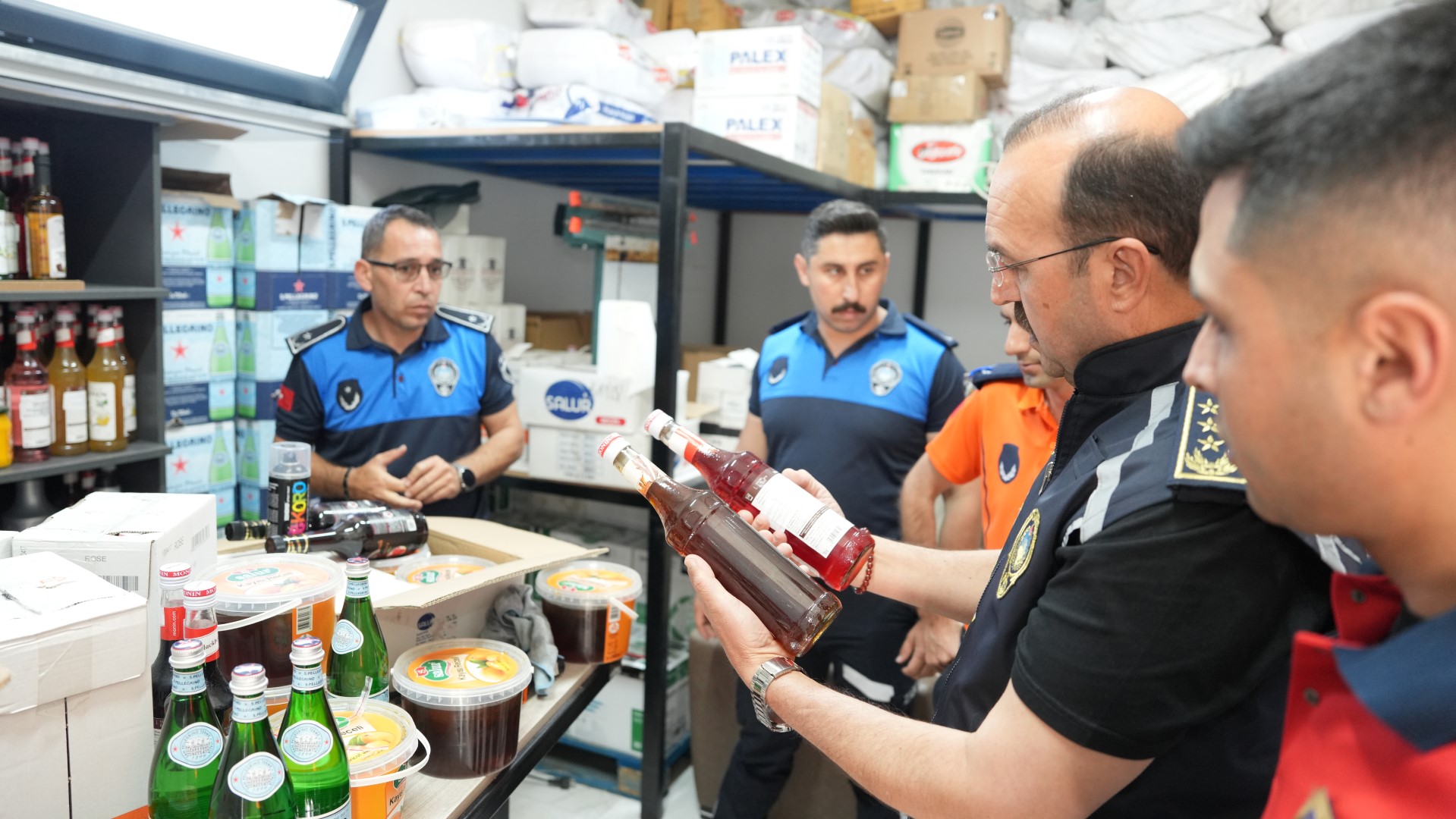 Alanya’da Büyük Baskın! Birçok Firma Mühürlendi (5) (Large)