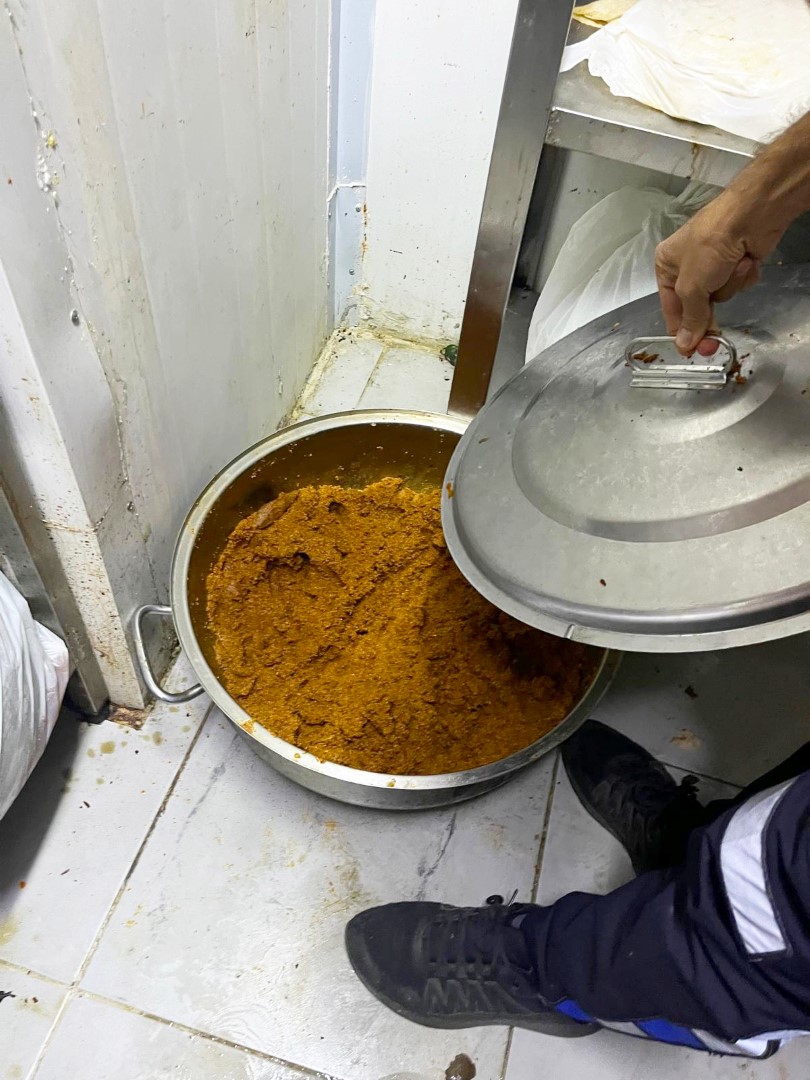 Alanya’da Hijyen Kurallarına Uymayan Restoran Süresiz Mühürlendi (6) (Large)