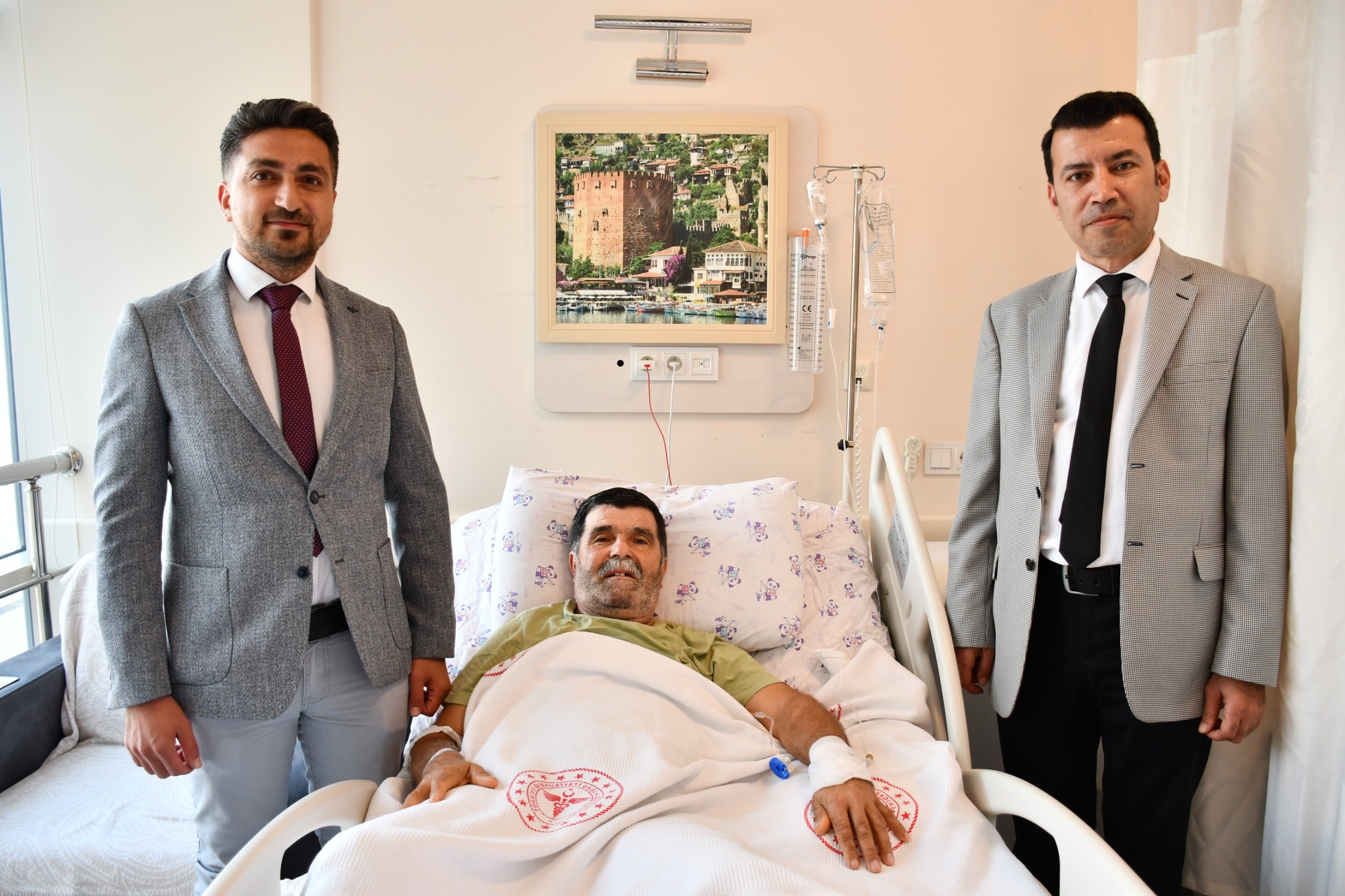 Alanya’da Mikro Cerrahi Yöntemle Doku Nakli Yapıldı (3)