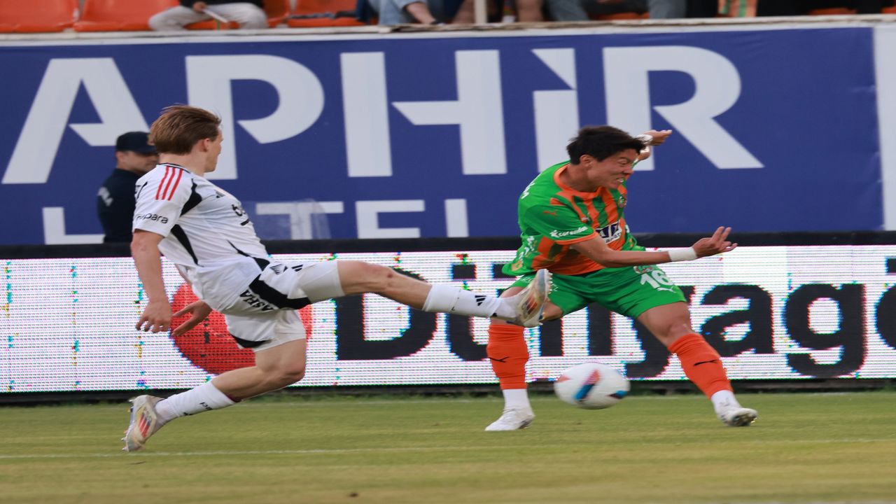 Alanyaspor Besiktas Maci (3)