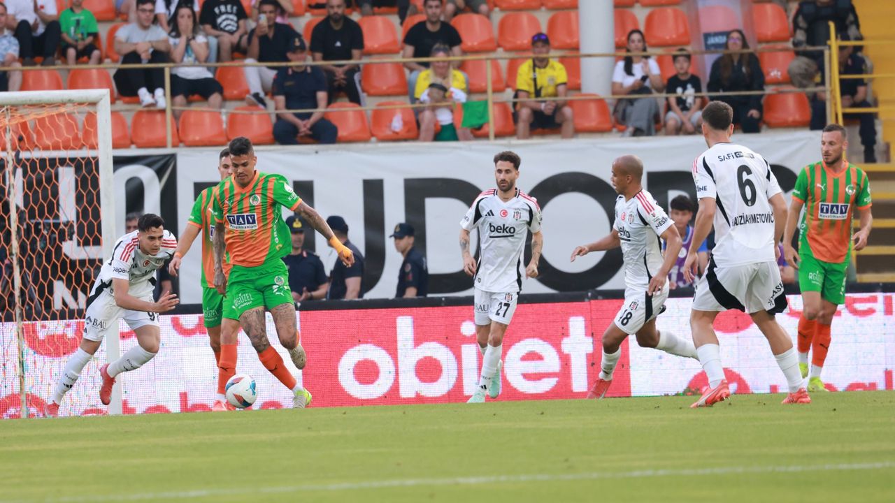Alanyaspor Besiktas Maci (6)