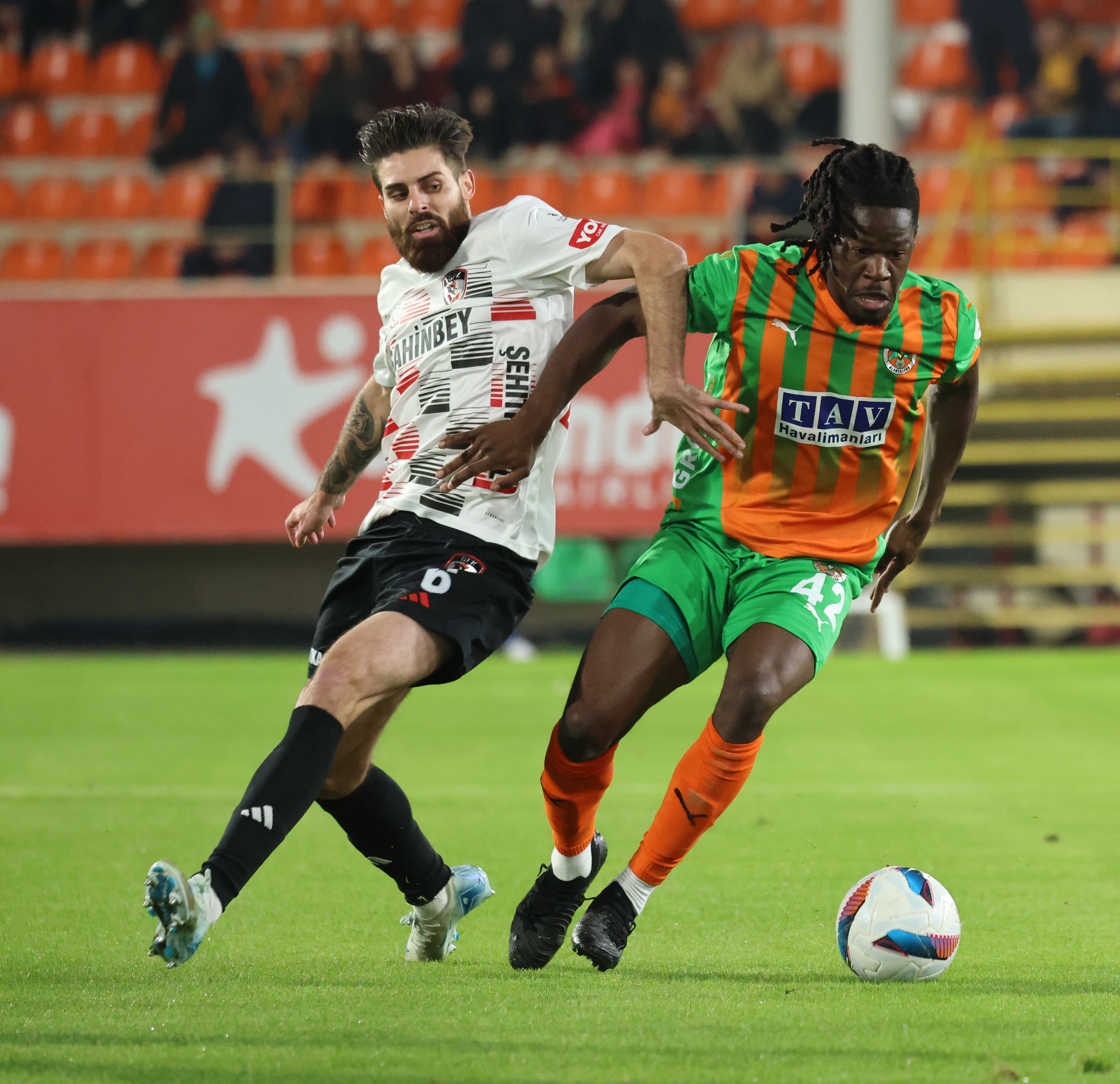 Alanyaspor Gaziantep Maçında Cezalı Futbolcular Hangileri (1)