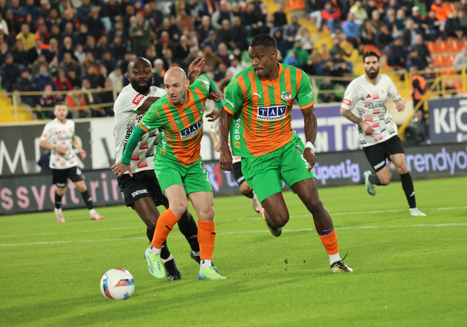 Alanyaspor Gaziantep Maçında Cezalı Futbolcular Hangileri (3) (Large)