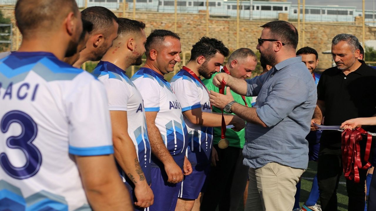 Alku 10. Yil Futbol Turnuvasi (1)