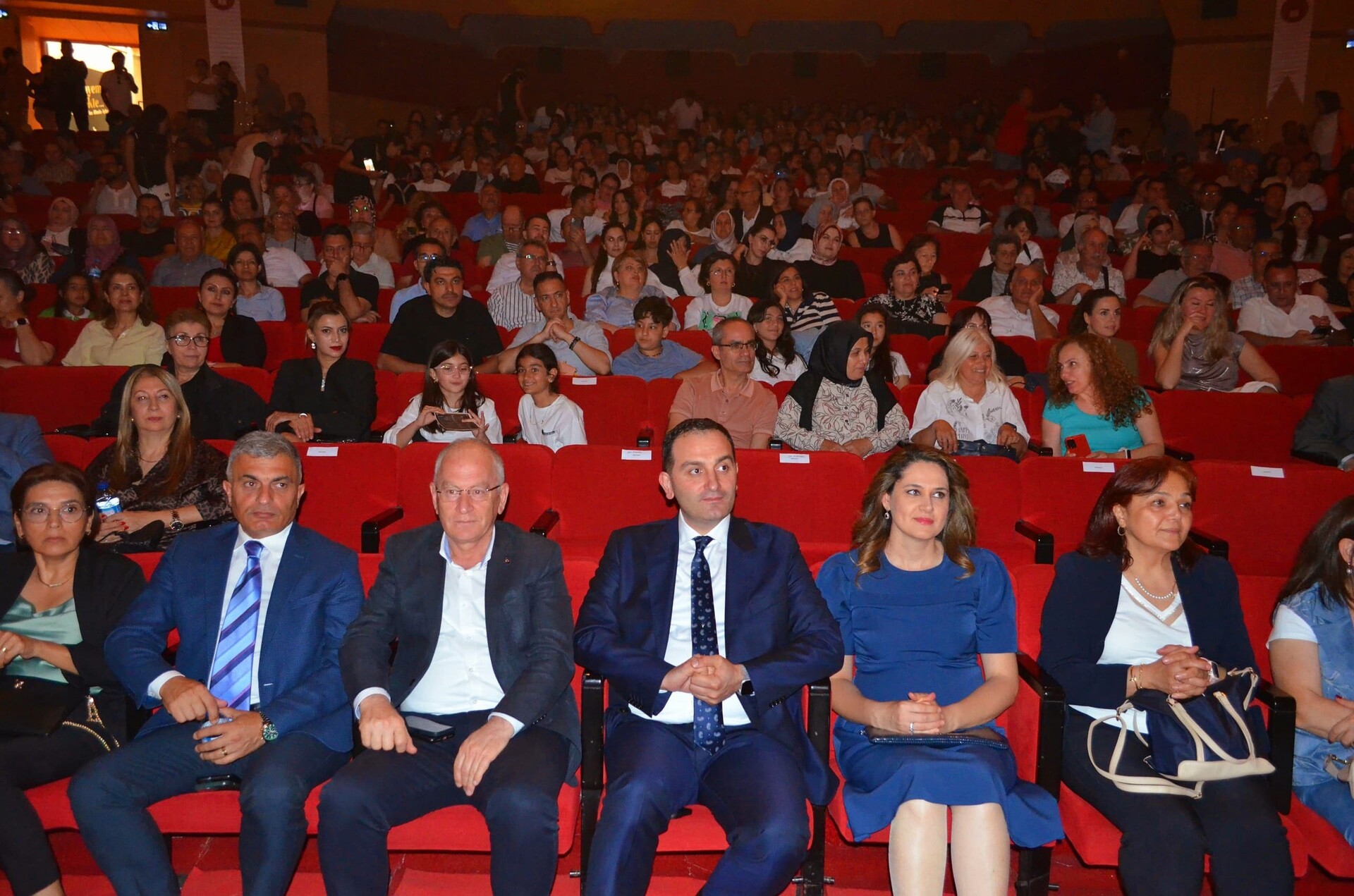 Antalya Adliyesi Türk Halk Müziği Korosu Gönülleri Fethetti (1)