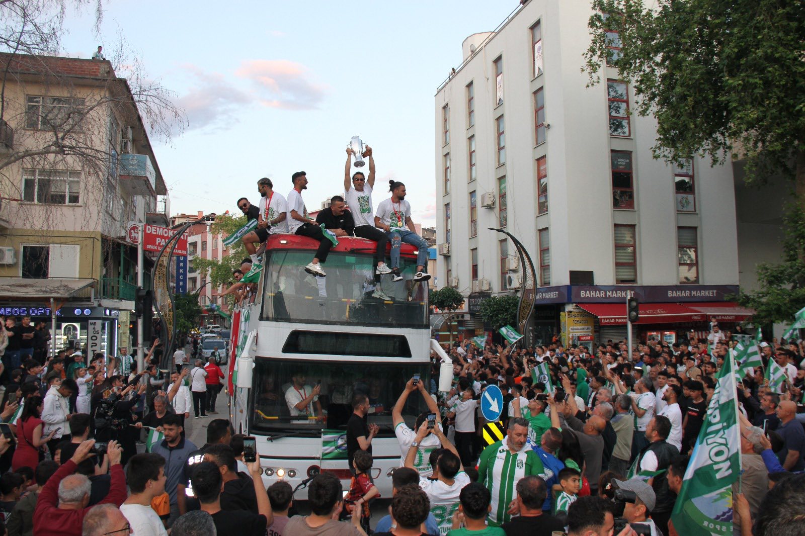 Antalya Artık Tam Profesyonel! (3)
