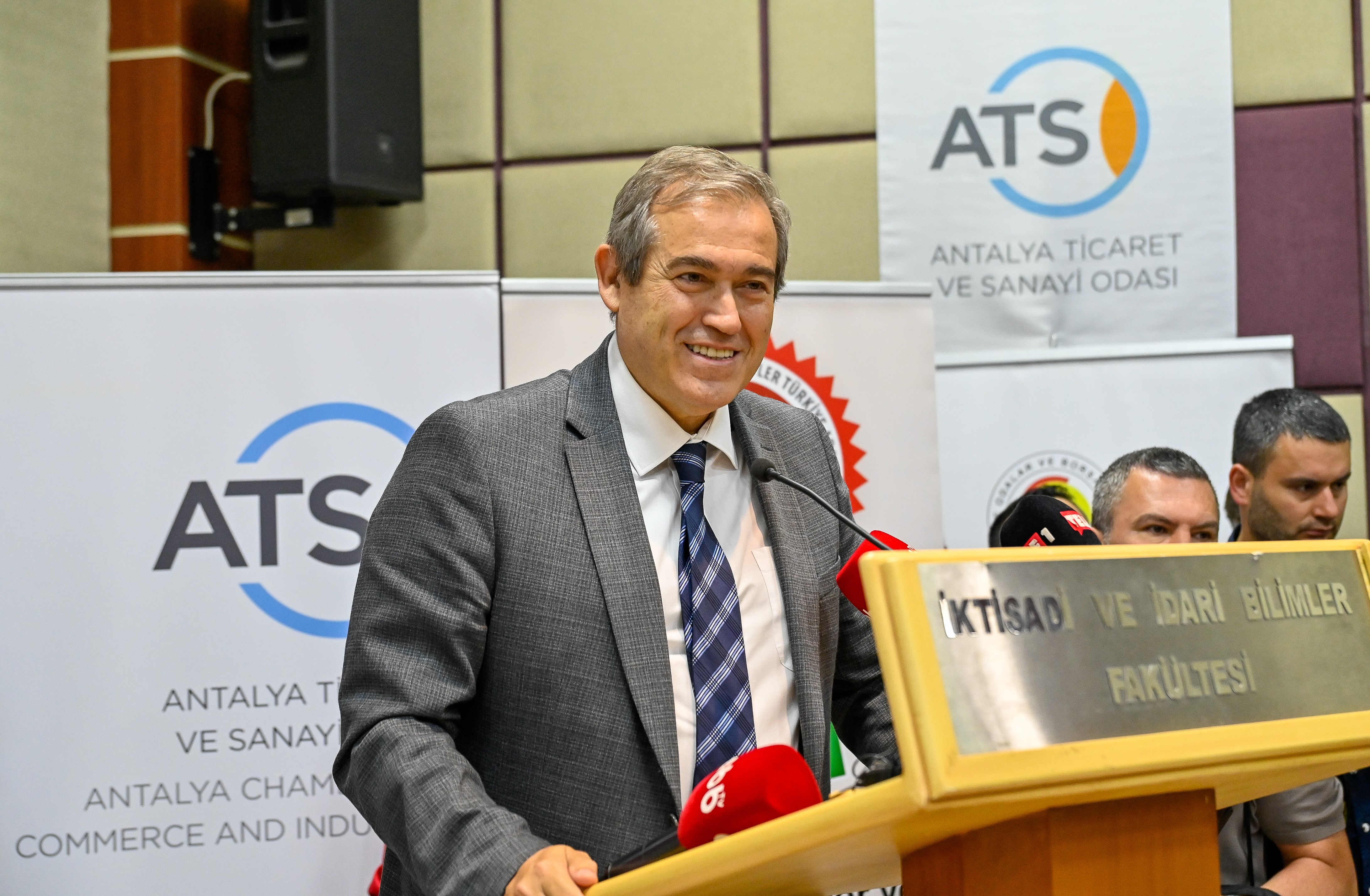 Antalya Coğrafi İşaretler Zirvesi Akdeniz Üniversitesi'nde Gerçekleşti (3)