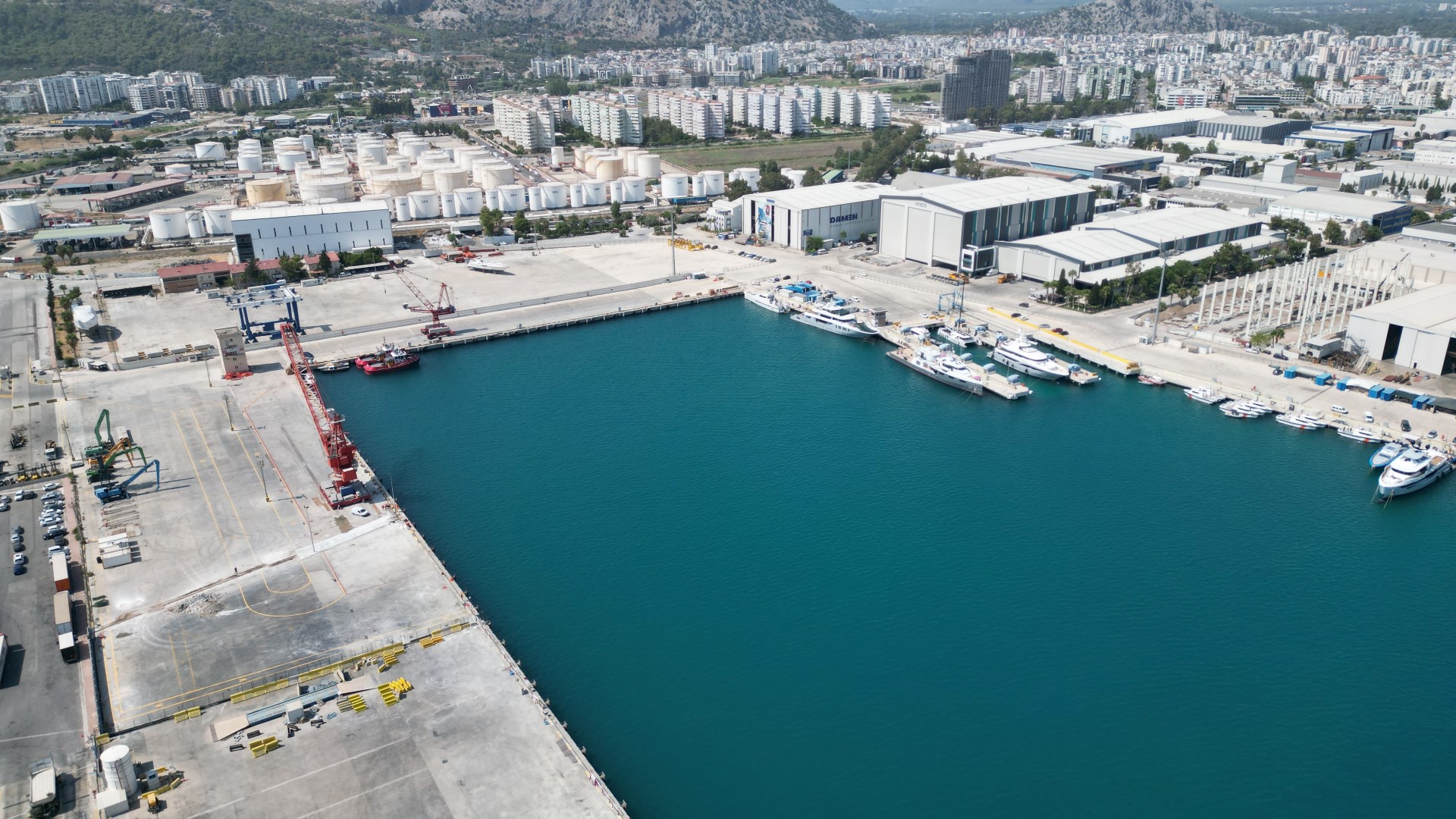 Antalya Serbest Bölgesi Ticaret Hacminde Geçen Yıla Oranla Yüzde 9'Luk Artış Sağladı (2) (Large)