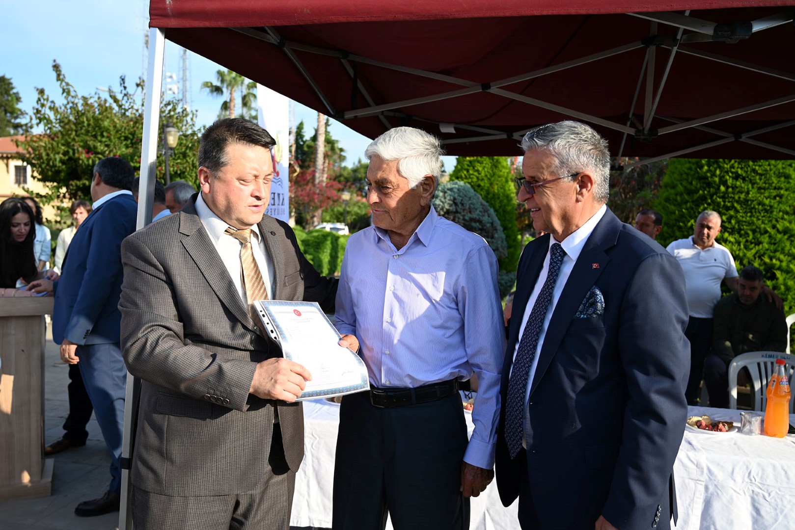 Antalya’da 37 Yıllık Tapu Hasreti Son Buldu! 250 Vatandaş Hakkını Aldı (3) (Large)
