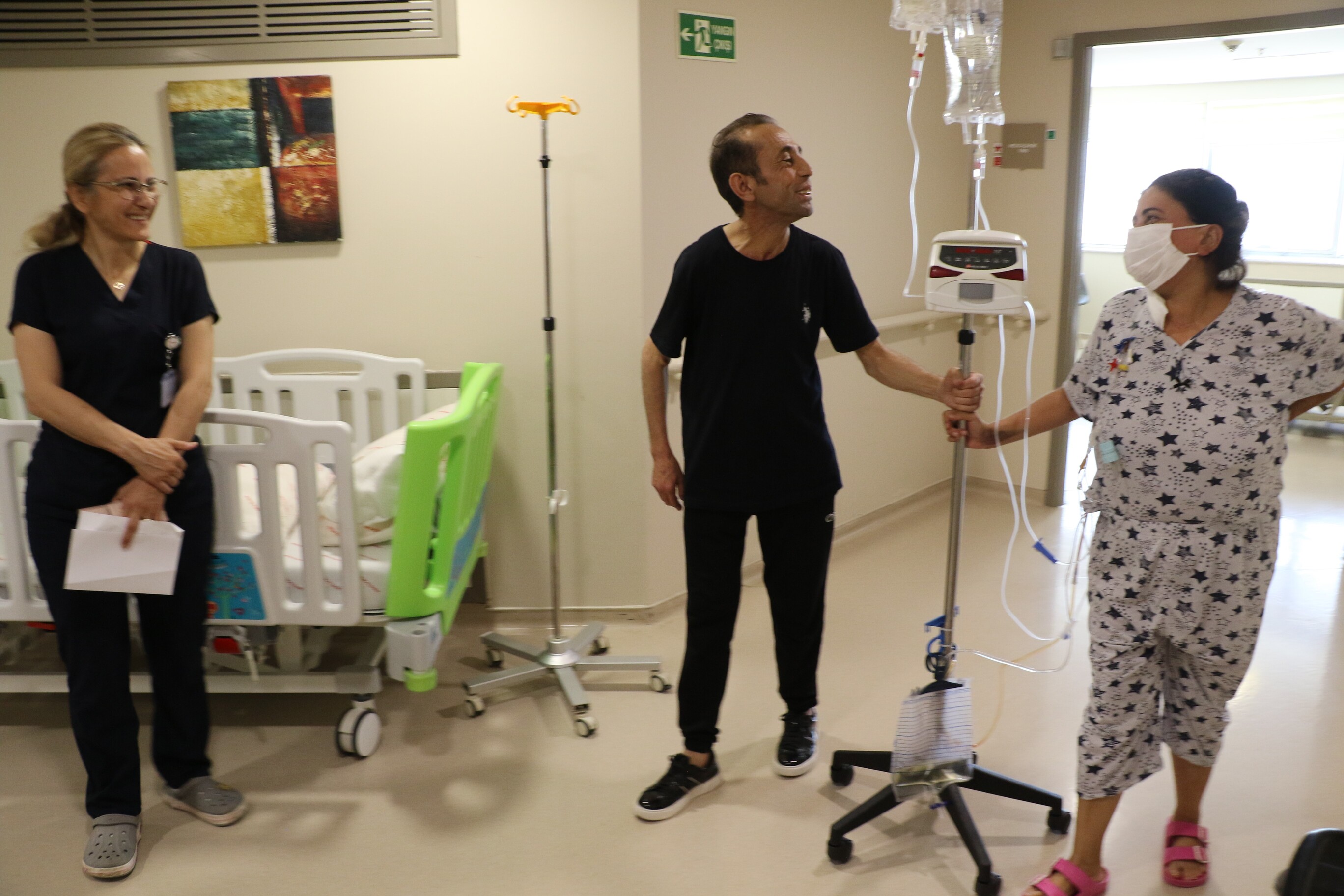 Antalya’daki Sıra Dışı Aşk Yürekleri Isıttı (2)