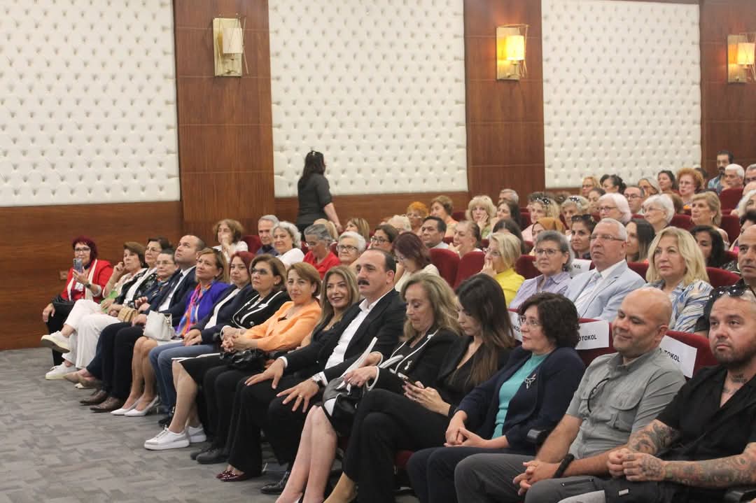 Antalya’nın Başarılı Kadınları Ödüllerini Aldı (4)