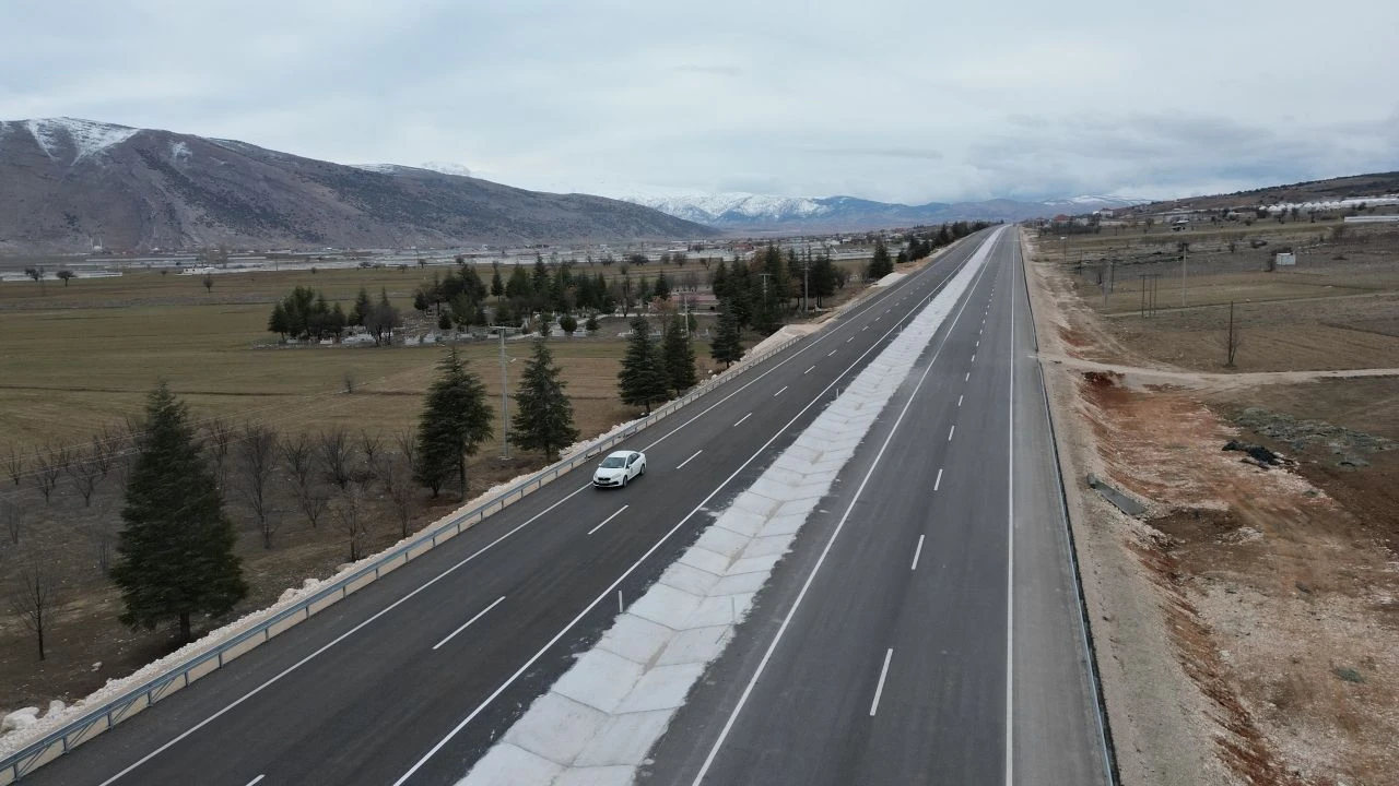 Antalya’nın Korkuteli Ve Elmalı Yolunun Hiç Bilinmeyen Hikayesi Şaşkınlık Yarattı (1)