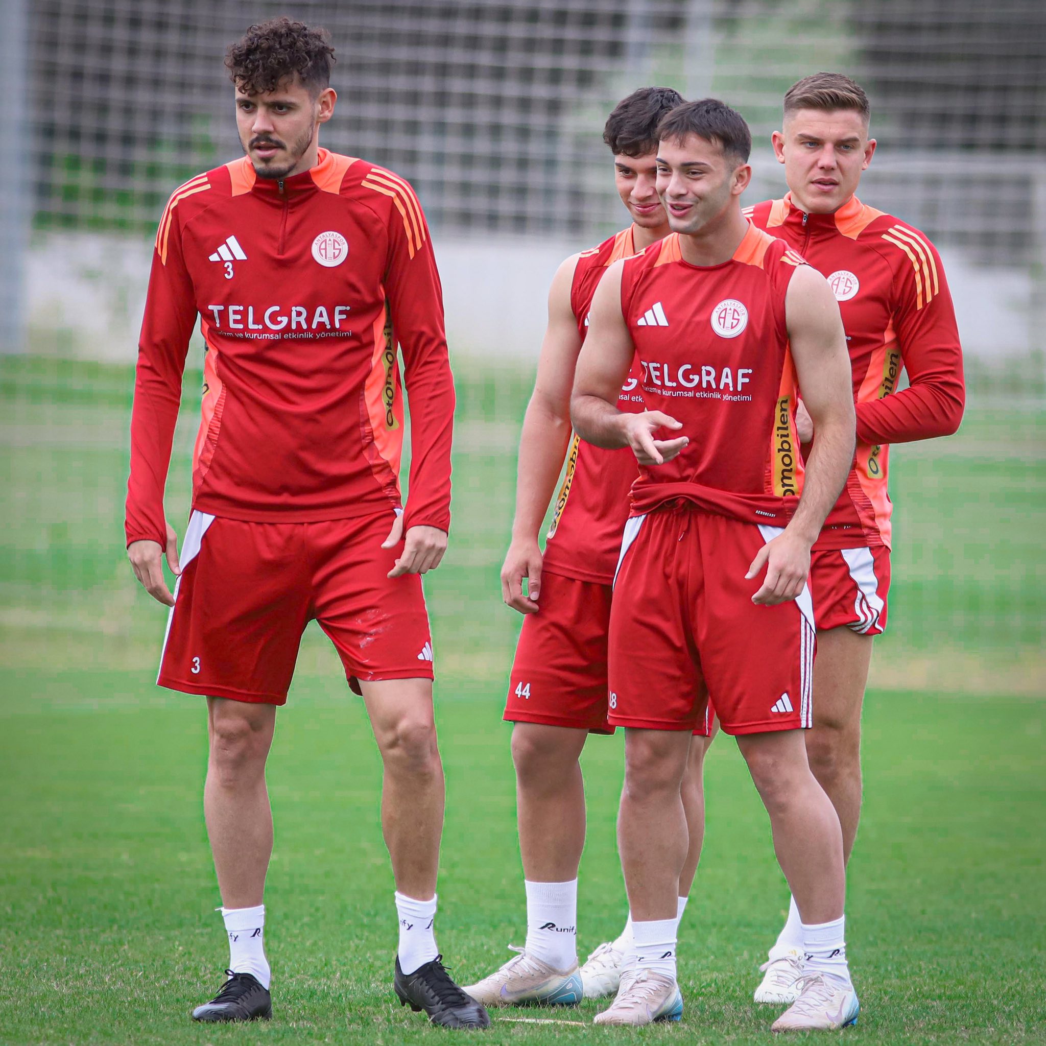 Antalyaspor Eyüpspor Maçında Eksik Var Mı (3)
