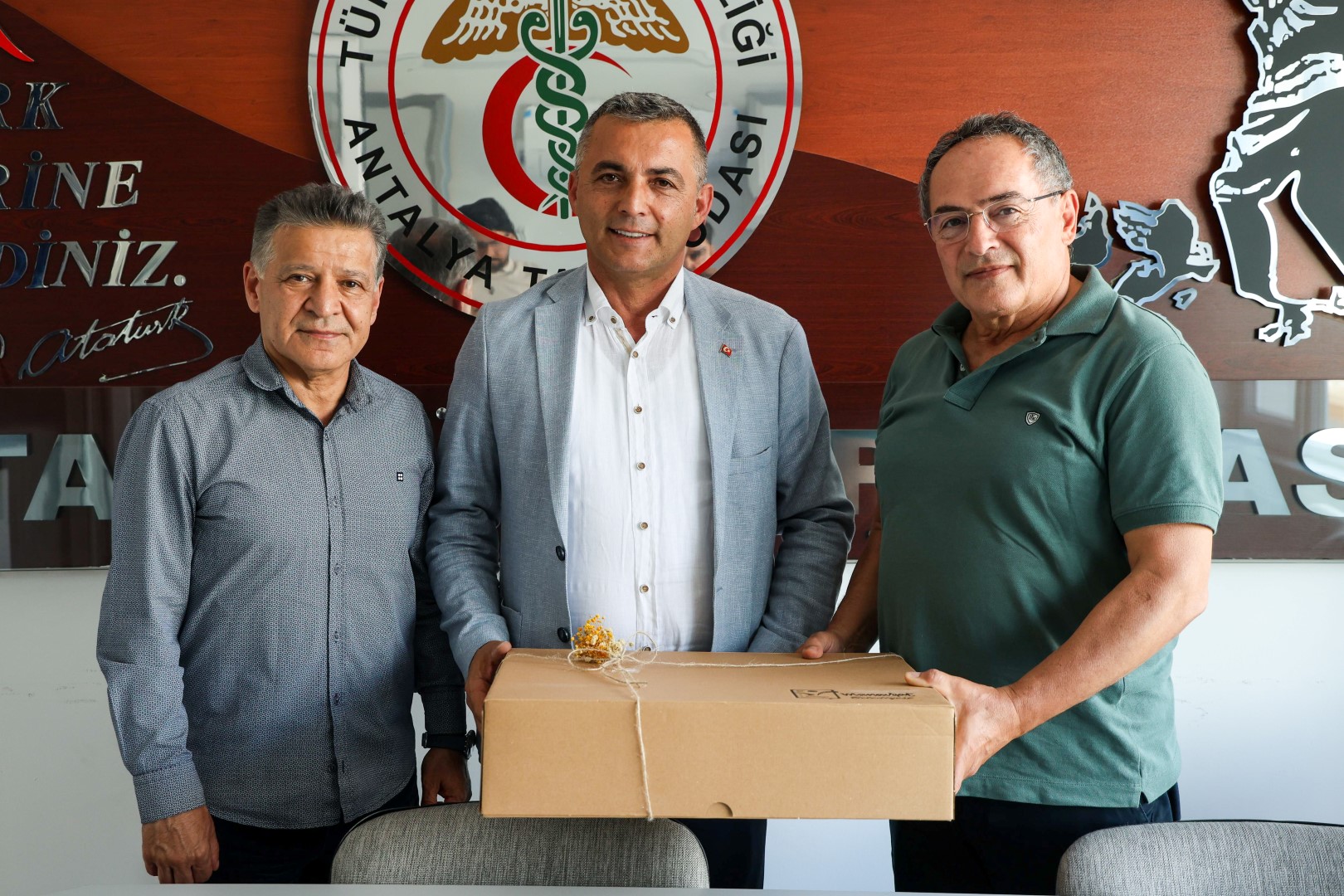 Başkan Kara’dan Antalya Barosu Ve Tabip Odası’na Ziyaret (2) (Large)-1