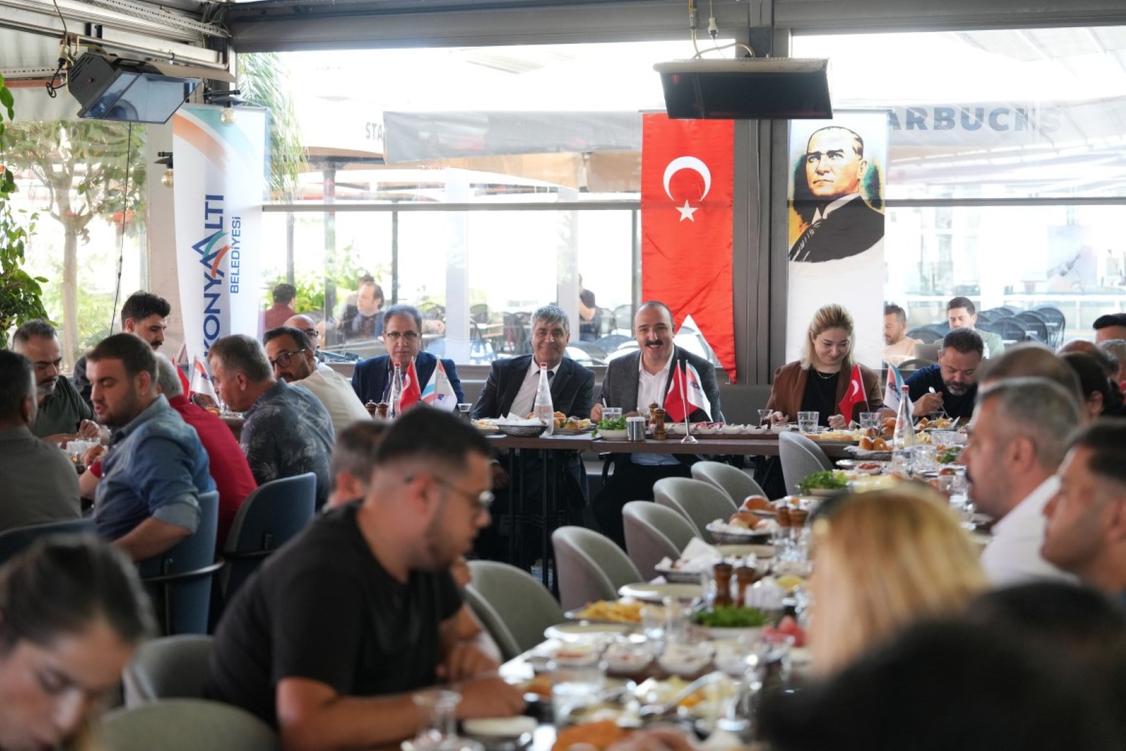 Başkan Kotan Konyaaltı Esnafıyla Buluştu (12) (Large)