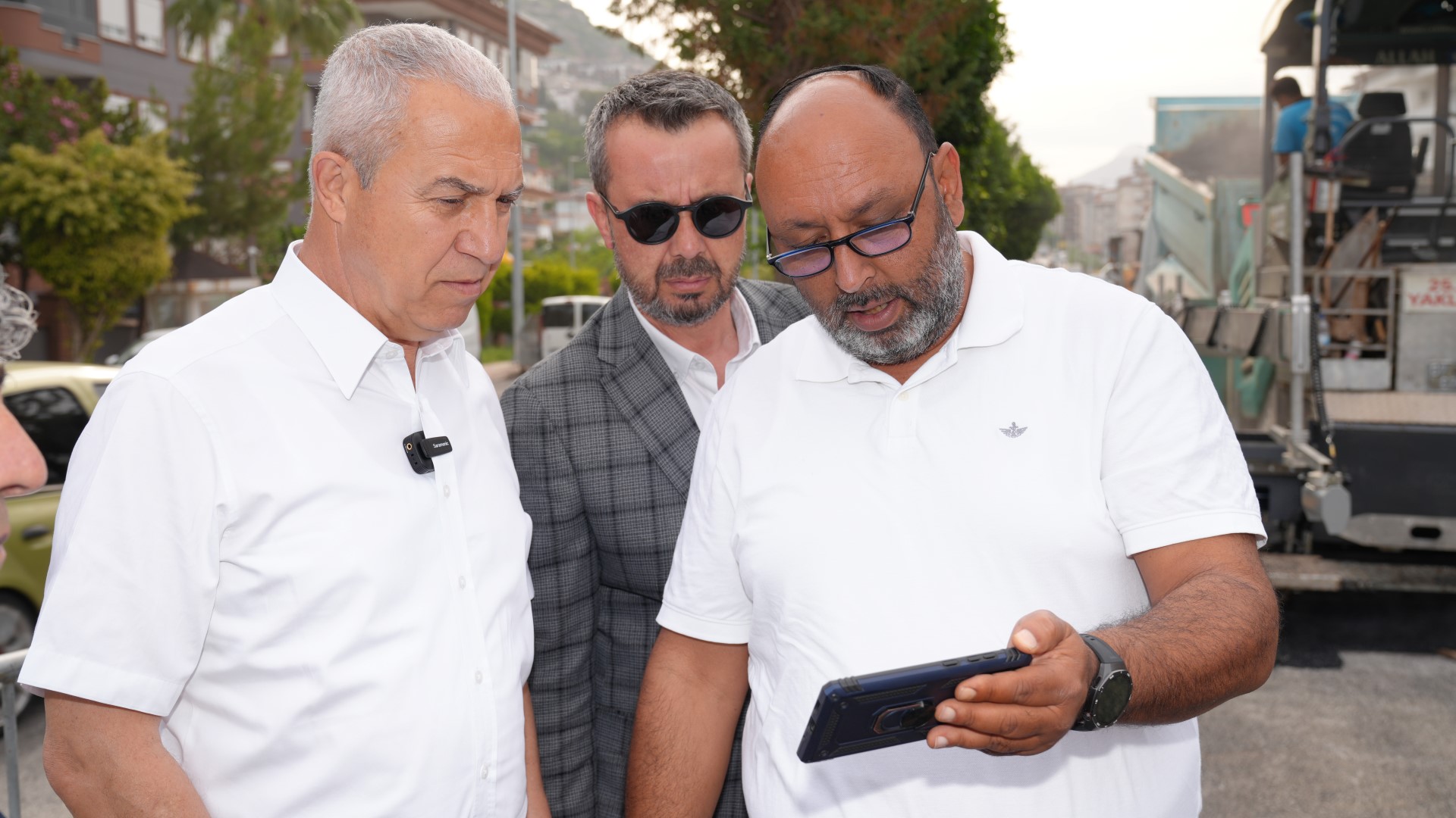 Başkan Özçelik “Sözümüzü Tuttuk, 3 Bin 800 Metrelik Yolu Asfalta Buluşturduk” (7) (Large)