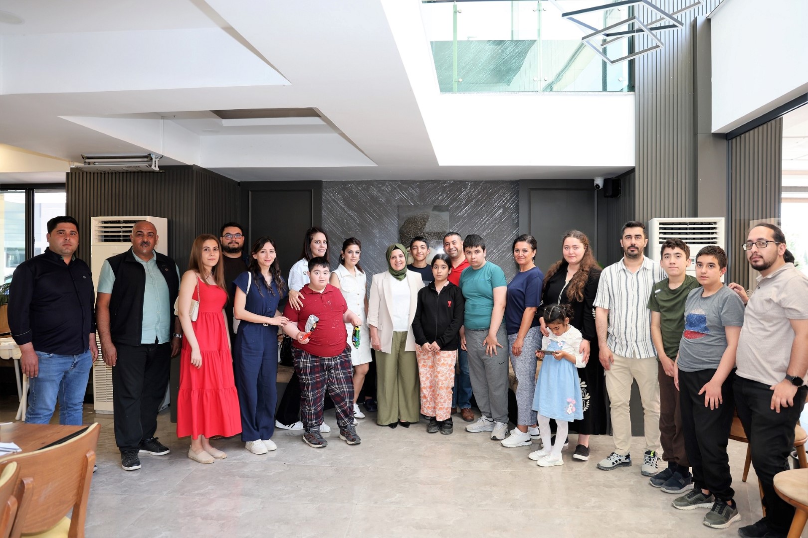 Belediye Başkanı Yıldırım’ın Eşinden Anlamlı Ziyaret (5) (Large)