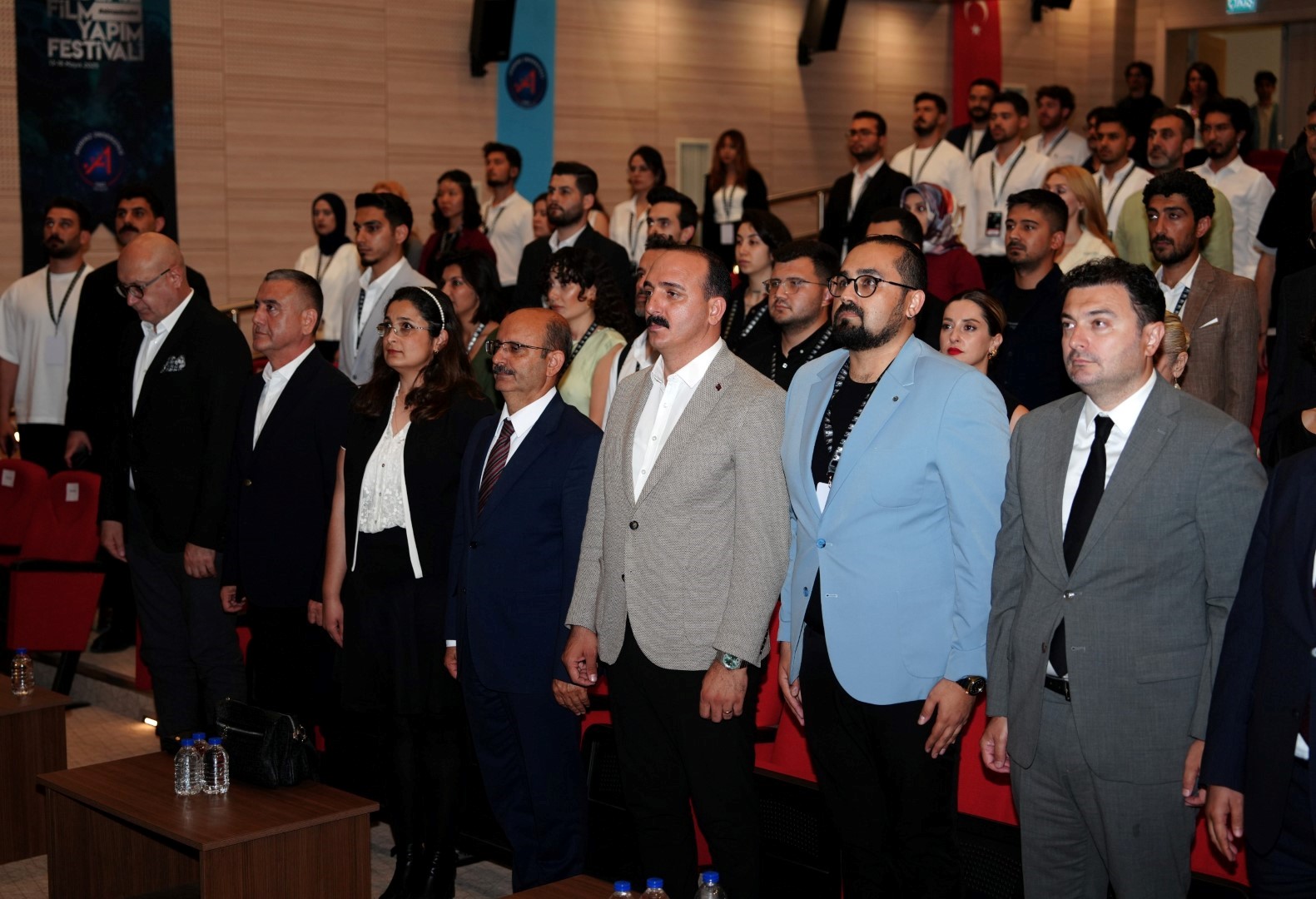 Bi̇ri̇nci̇li̇k Ödülünü Başkan Kotan Verdi̇ (4) (Large) (Large)