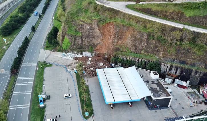 Bu Manzaraya Yürek Dayanmaz (2)