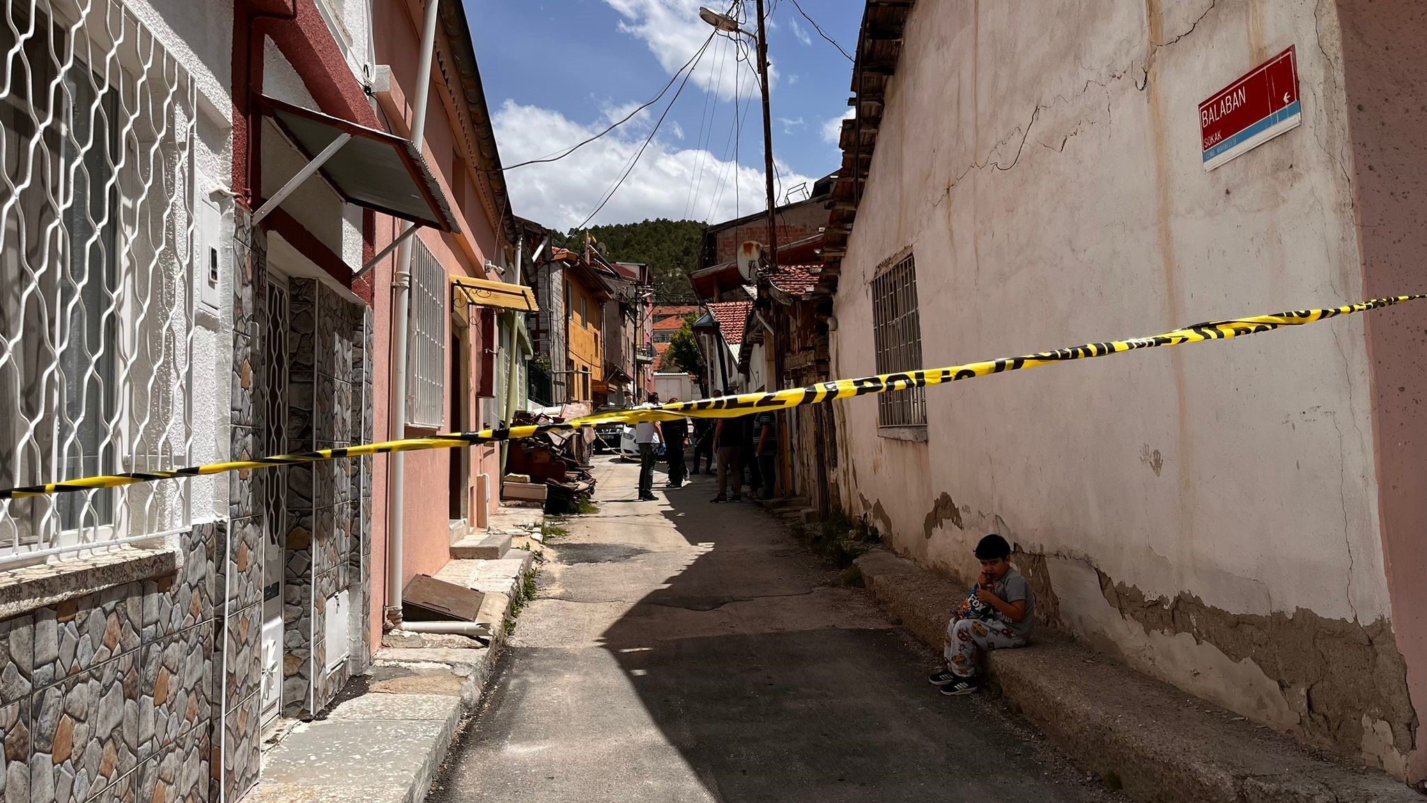 Burdur'da 15 Gündür Haber Alınamayan Adam Evinde Ölü Bulundu (5)