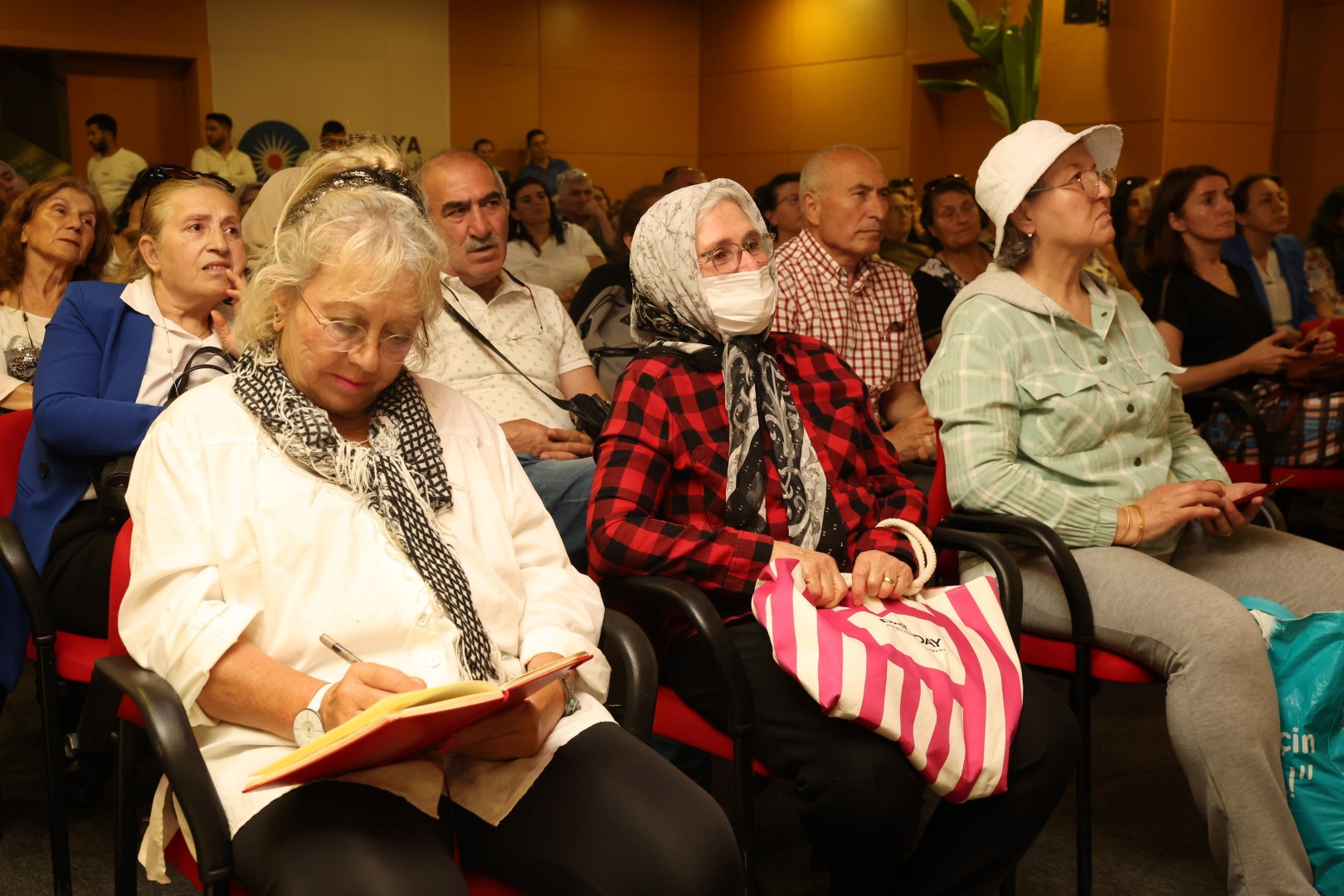 Büyükşehir’den Çiçek Yetiştiriciliği Eğitimi (4) (Large)