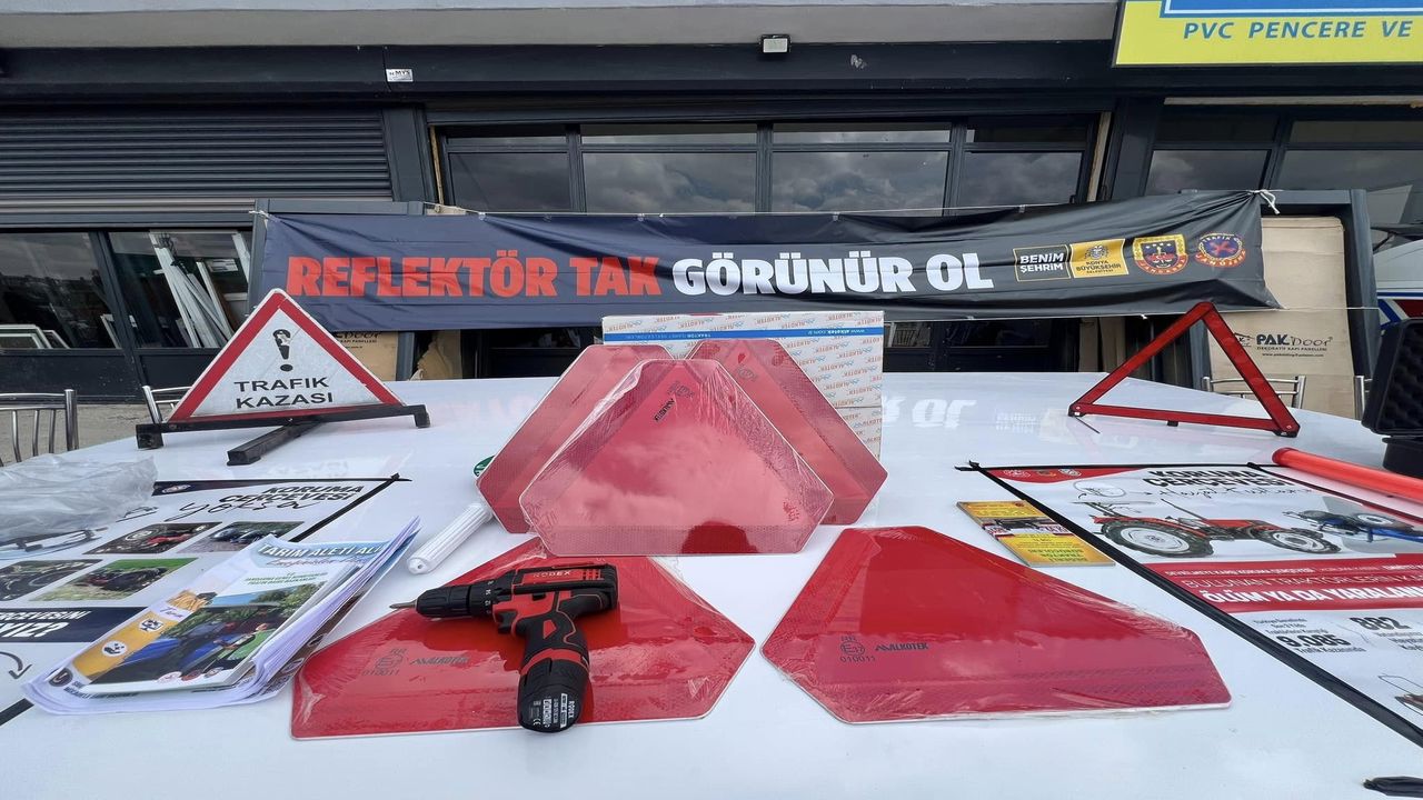 Ciftcilere Reflektor Dagitildi (2)